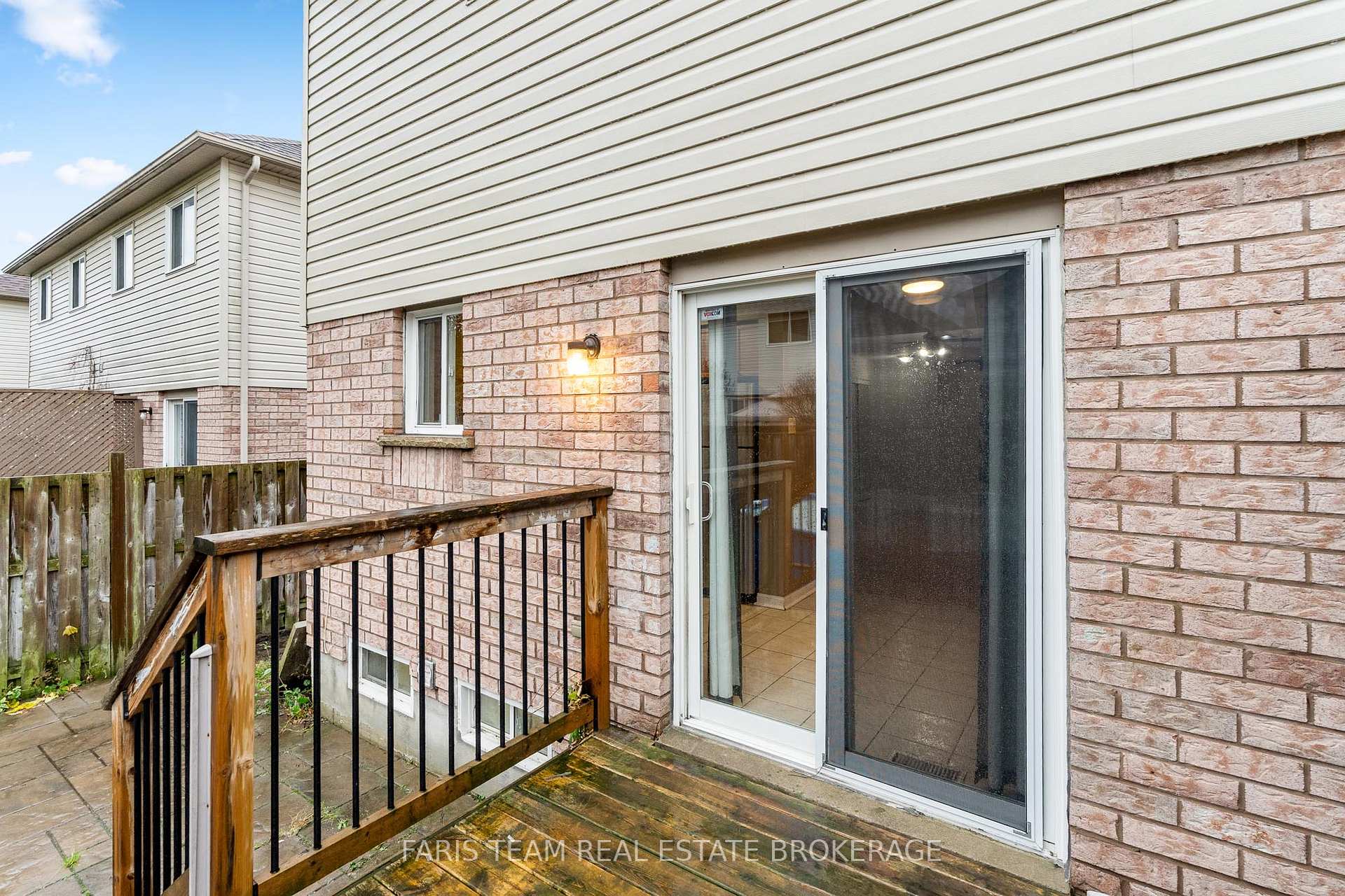 Photo 23 of 69 Pringle Drive, Barrie, Edgehill Drive — HOMEH