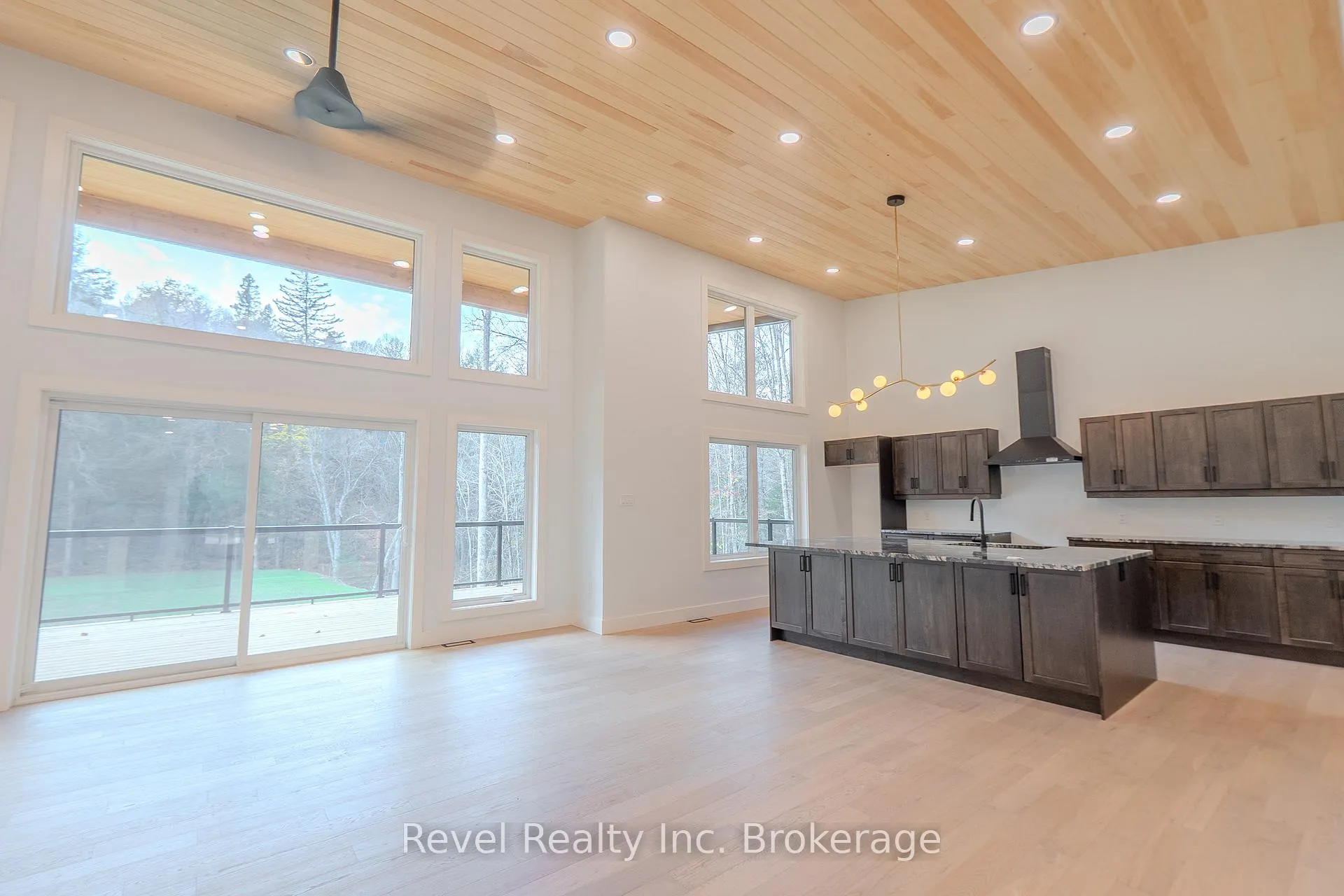 Photo 5 of 52 Laurentian Crescent, Mattawan — HOMEH