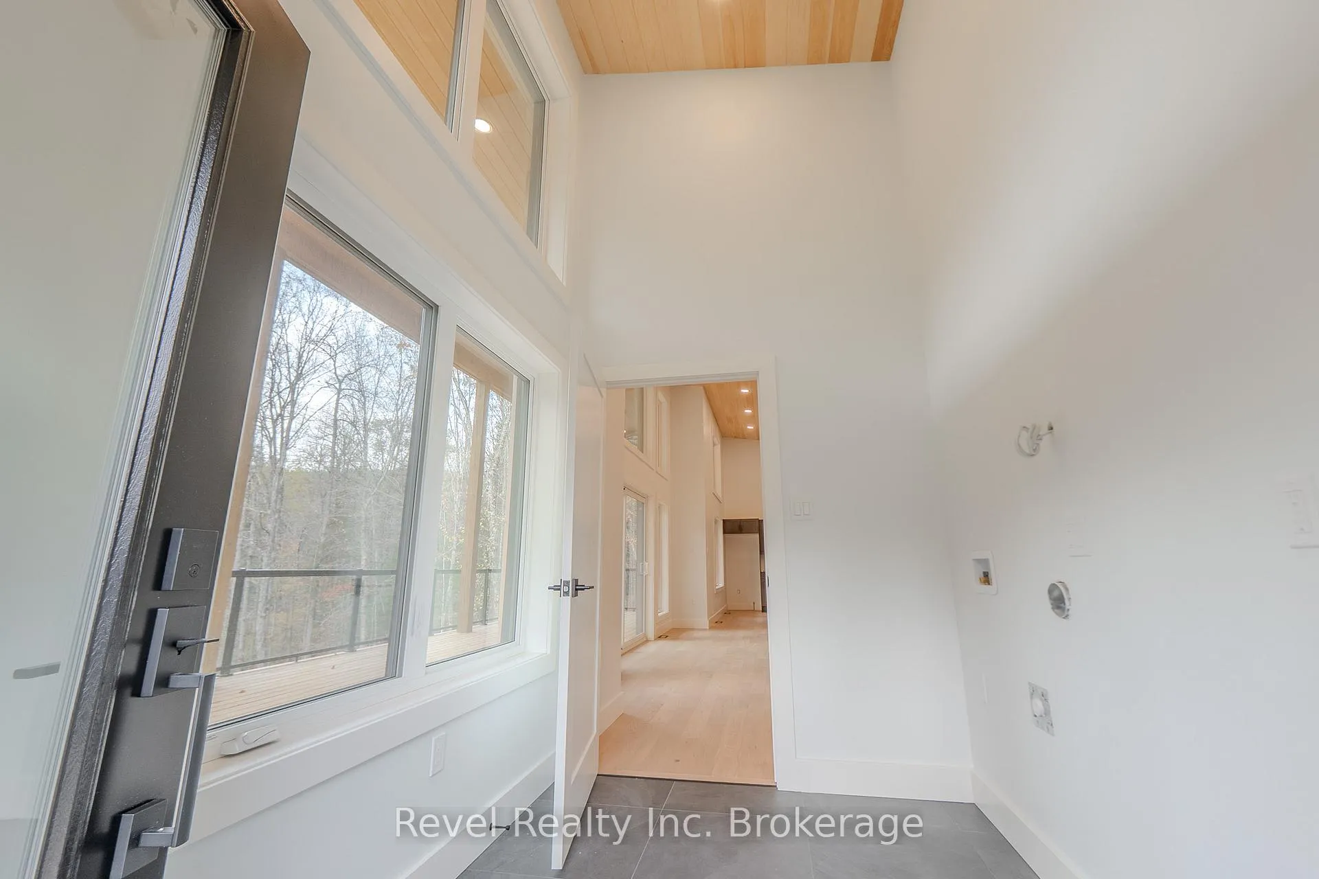 Photo 10 of 52 Laurentian Crescent, Mattawan — HOMEH