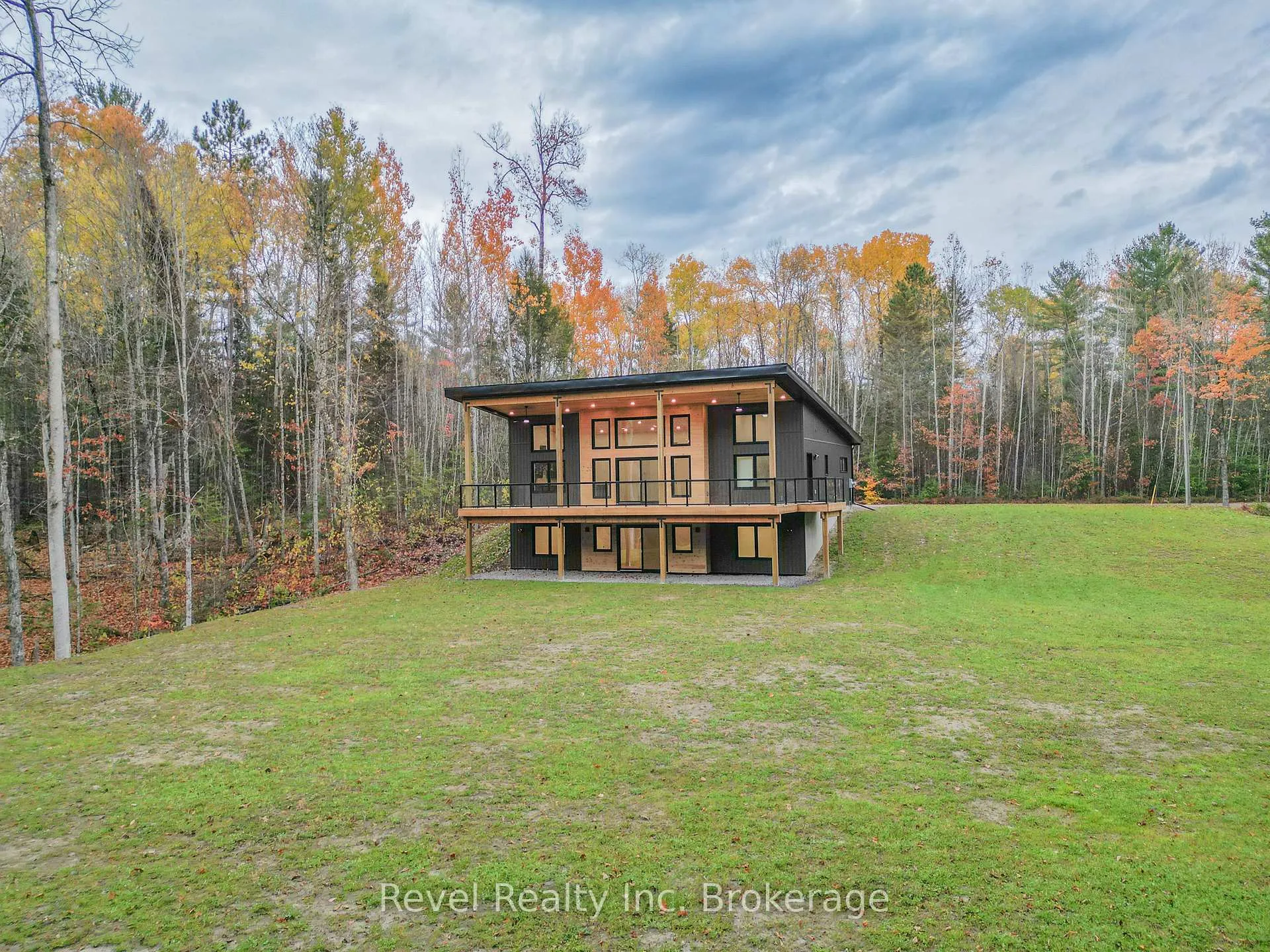 Photo 41 of 52 Laurentian Crescent, Mattawan — HOMEH