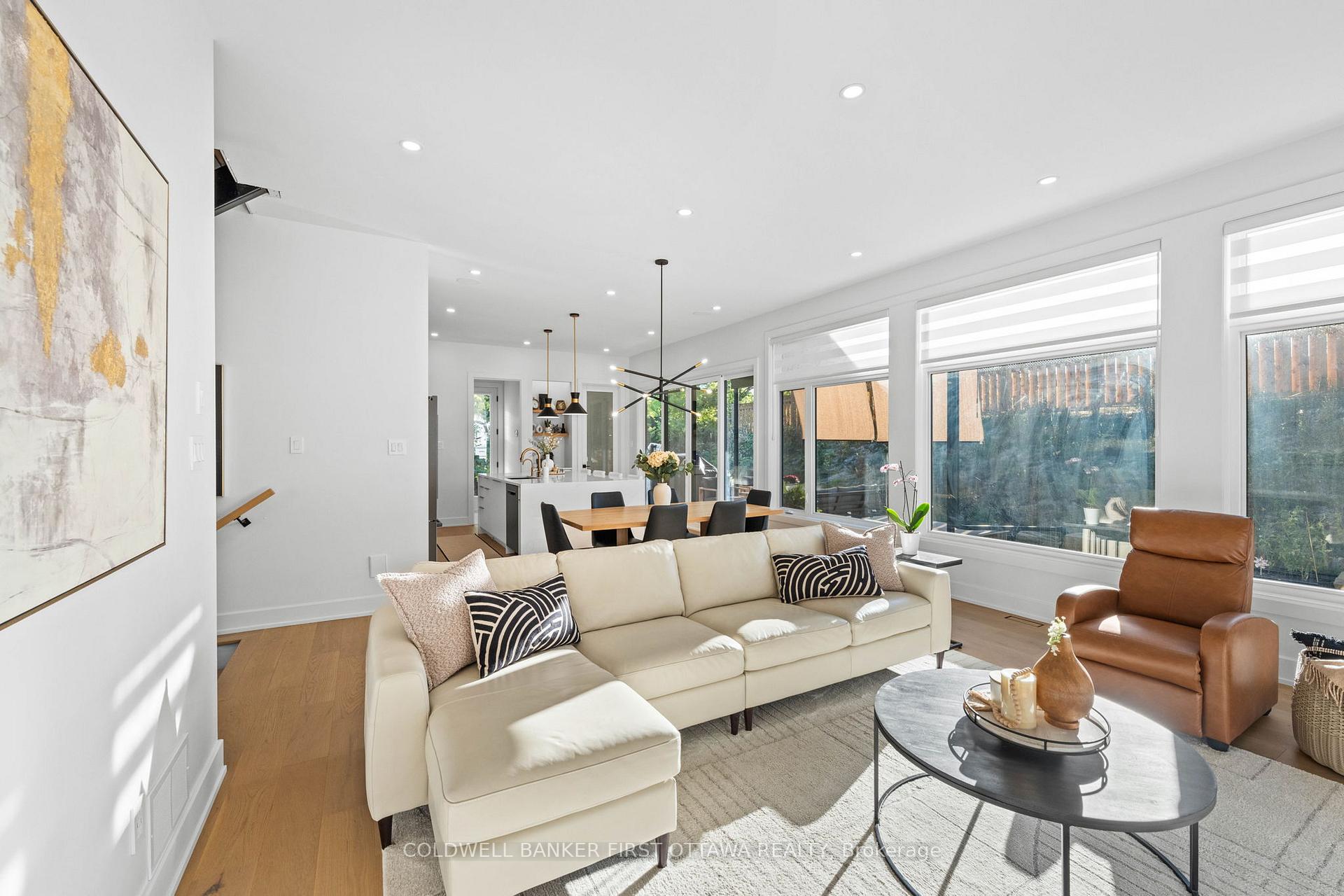 Photo 2 of 60 Holborn Avenue, Ottawa, Rideau Heights/Ashdale/Rideau Glen — HOMEH