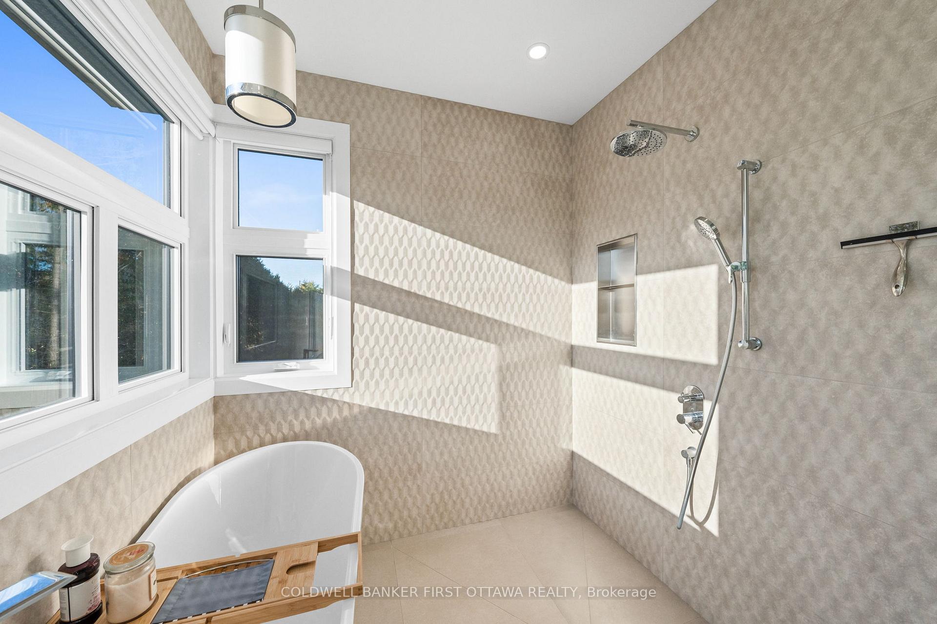 Photo 39 of 60 Holborn Avenue, Ottawa, Rideau Heights/Ashdale/Rideau Glen — HOMEH