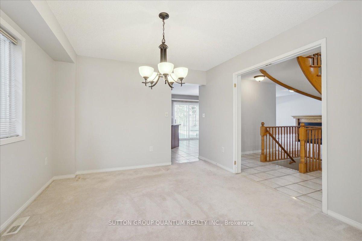 Photo 6 of 22 Farmstead Crescent, Barrie, Holly — HOMEH