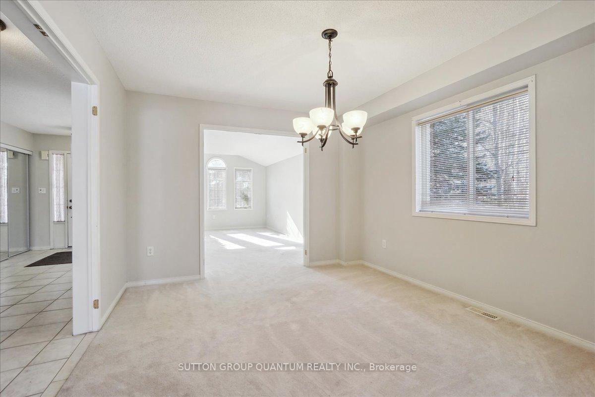 Photo 7 of 22 Farmstead Crescent, Barrie, Holly — HOMEH