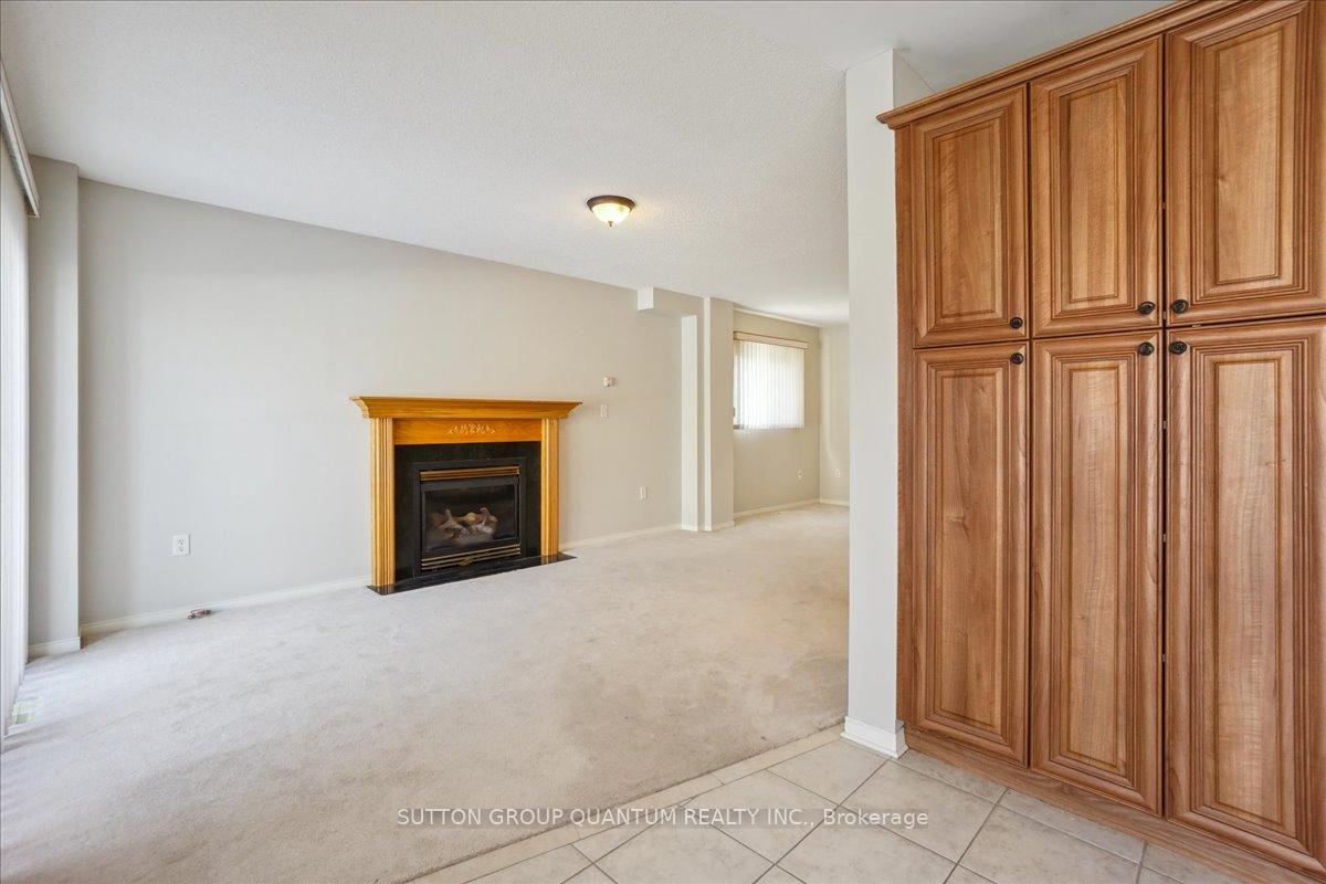 Photo 11 of 22 Farmstead Crescent, Barrie, Holly — HOMEH