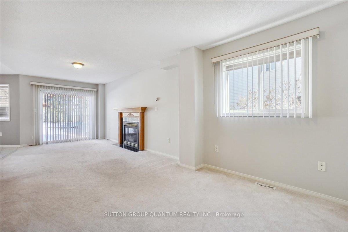 Photo 12 of 22 Farmstead Crescent, Barrie, Holly — HOMEH