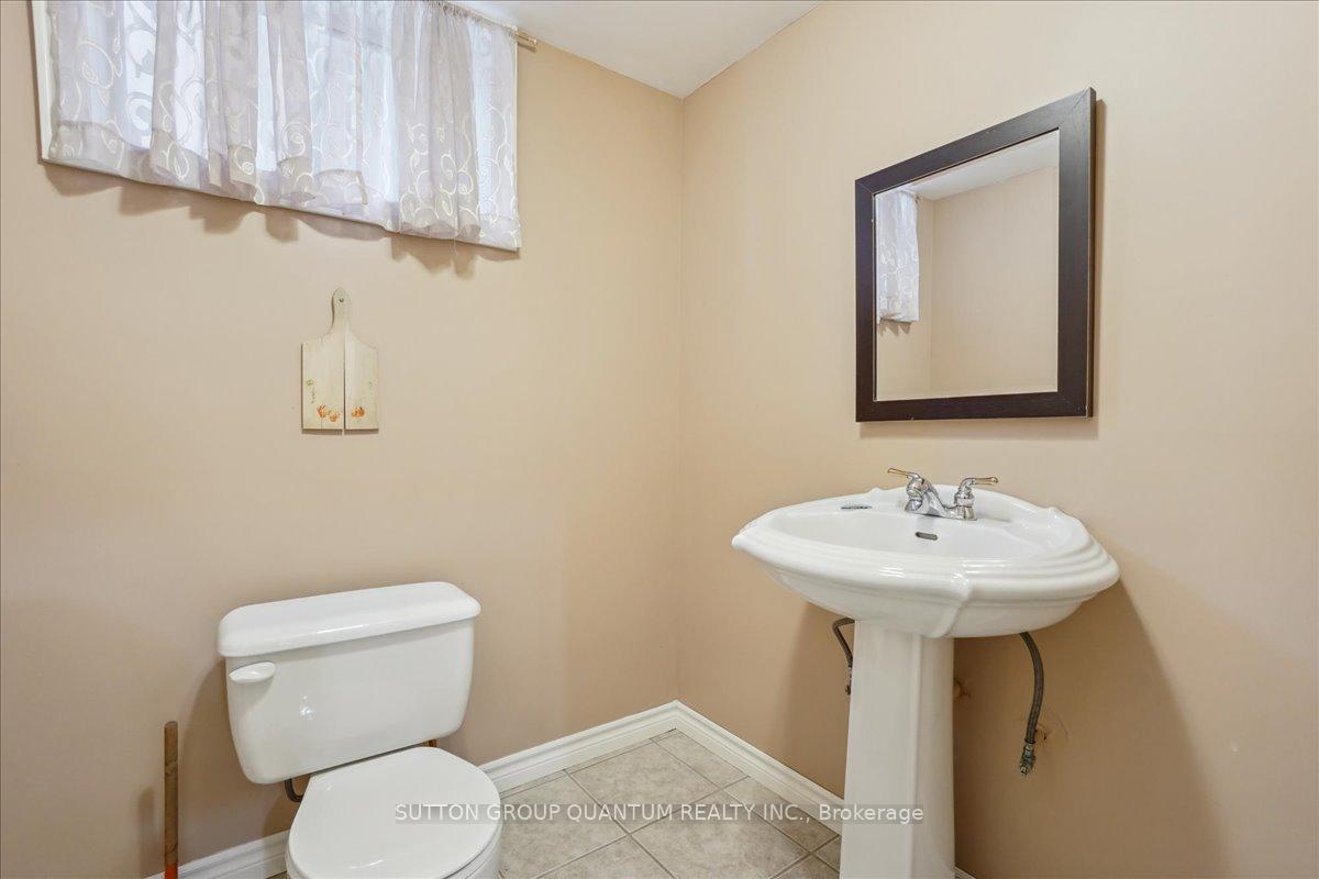 Photo 30 of 22 Farmstead Crescent, Barrie, Holly — HOMEH