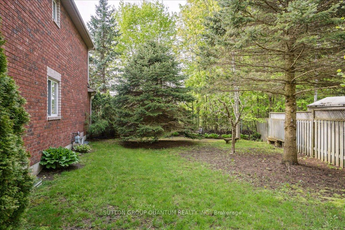 Photo 32 of 22 Farmstead Crescent, Barrie, Holly — HOMEH
