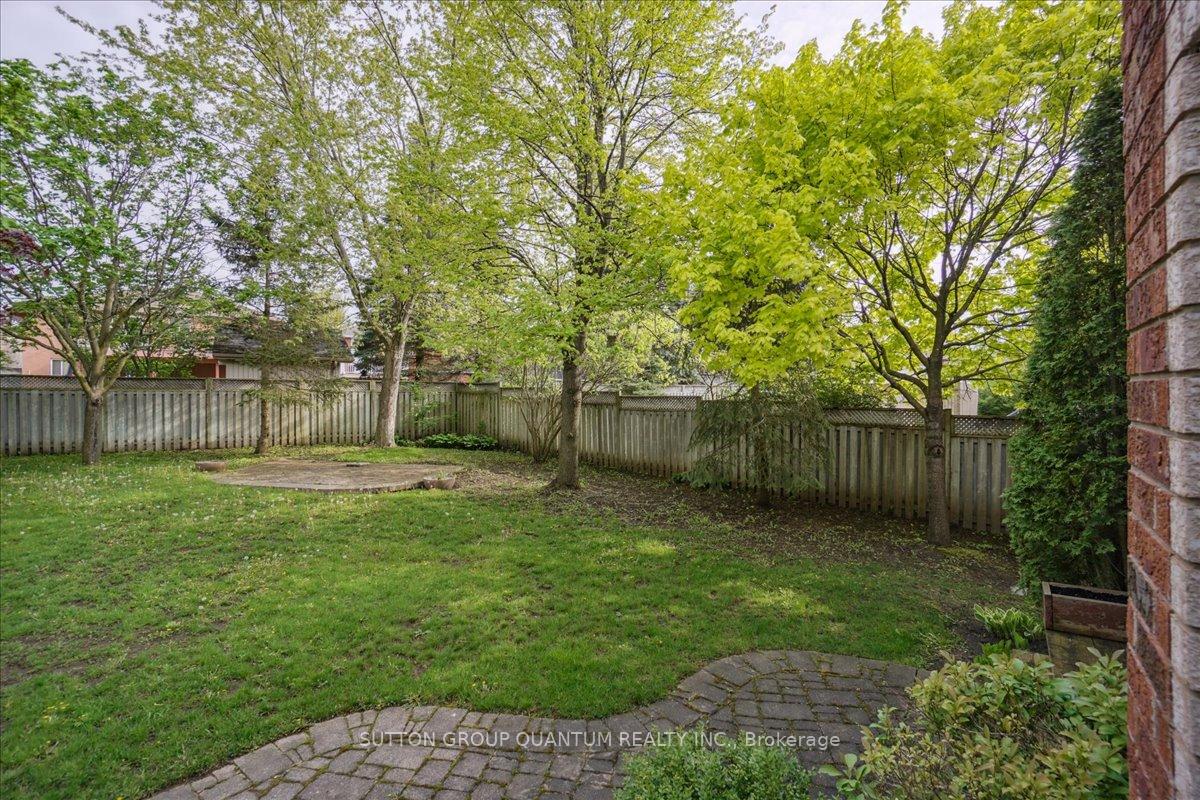 Photo 34 of 22 Farmstead Crescent, Barrie, Holly — HOMEH