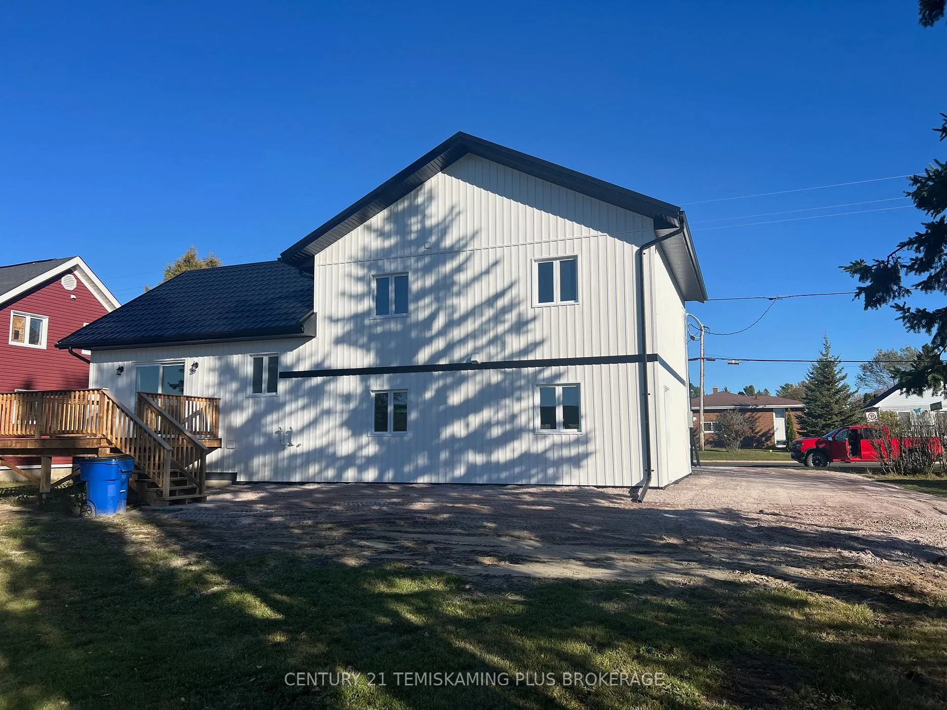 Photo 3 of 40 Tenth Avenue S, Armstrong, Earlton — HOMEH
