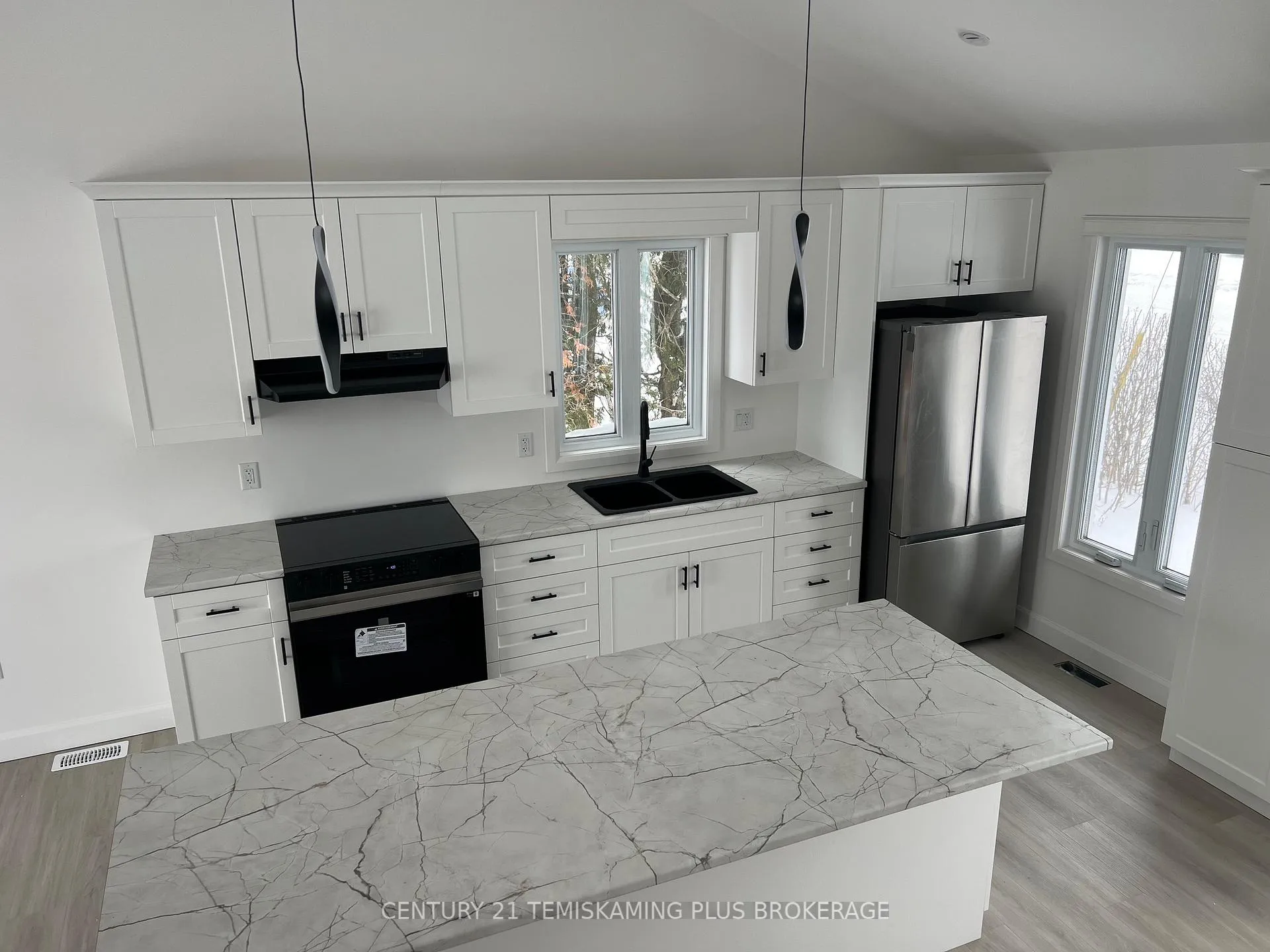 Photo 4 of 40 Tenth Avenue S, Armstrong, Earlton — HOMEH