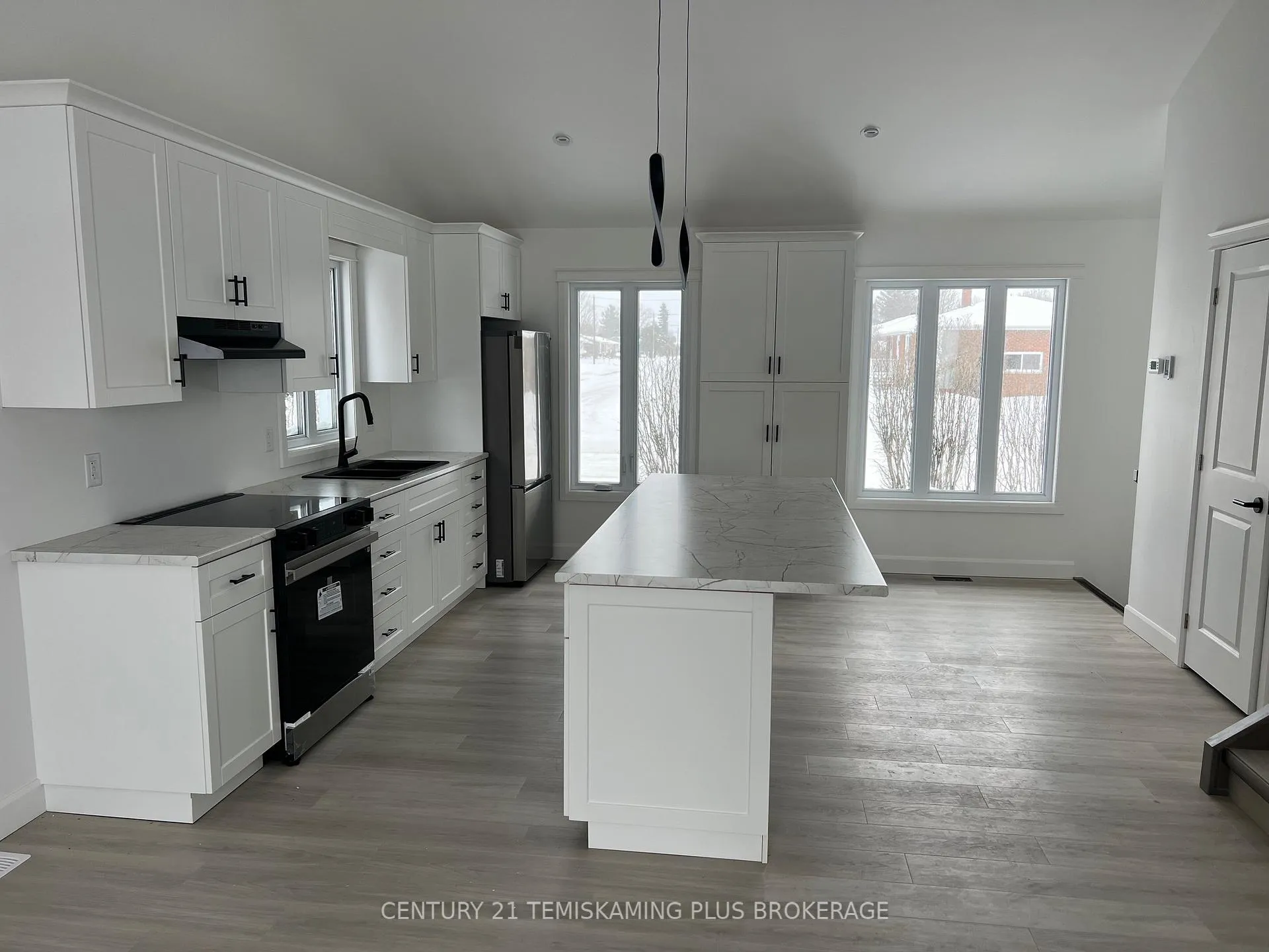 Photo 7 of 40 Tenth Avenue S, Armstrong, Earlton — HOMEH
