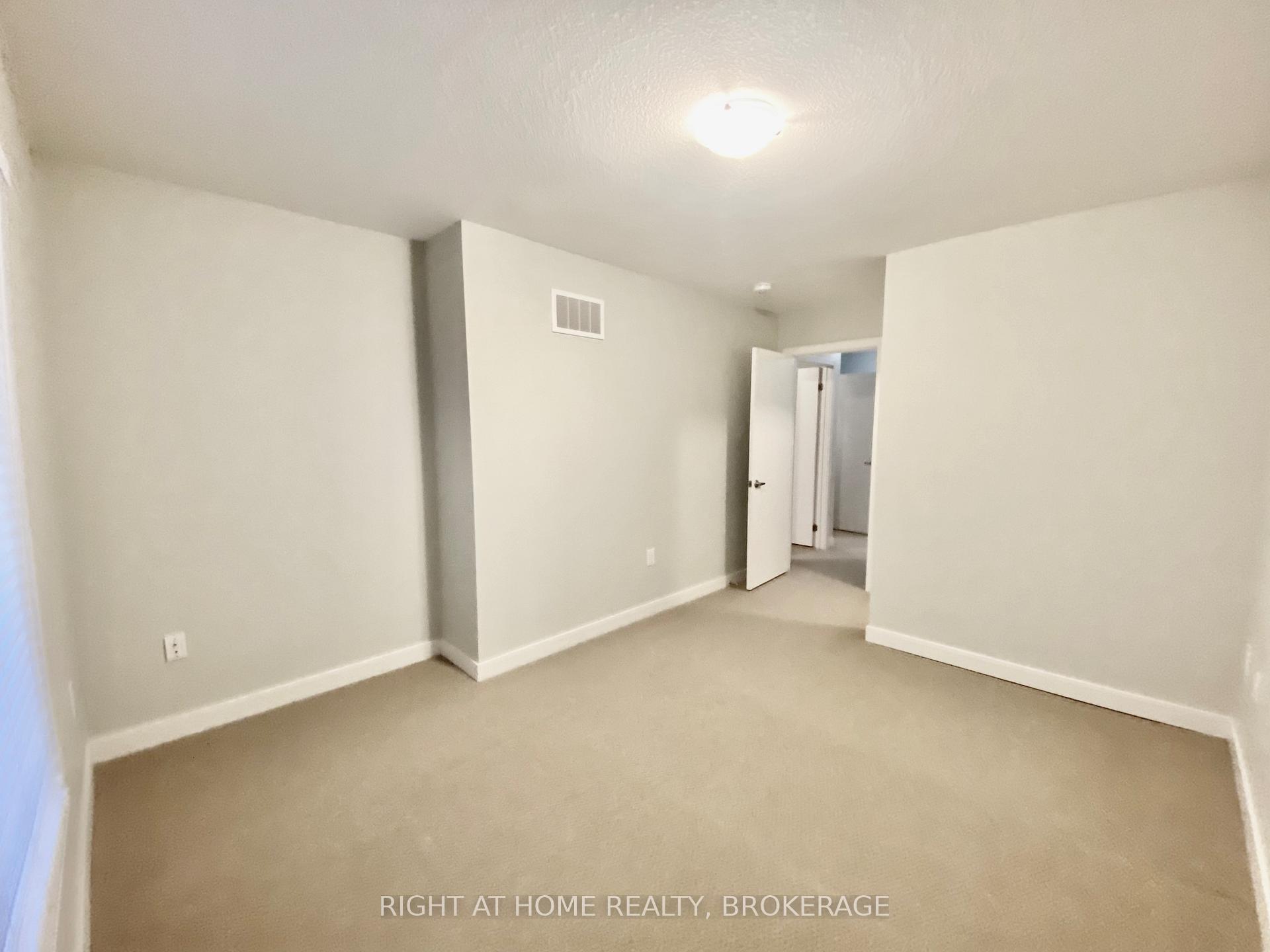 Photo 9 of Unit 85, 590 North Service Road, Hamilton, Stoney Creek — HOMEH