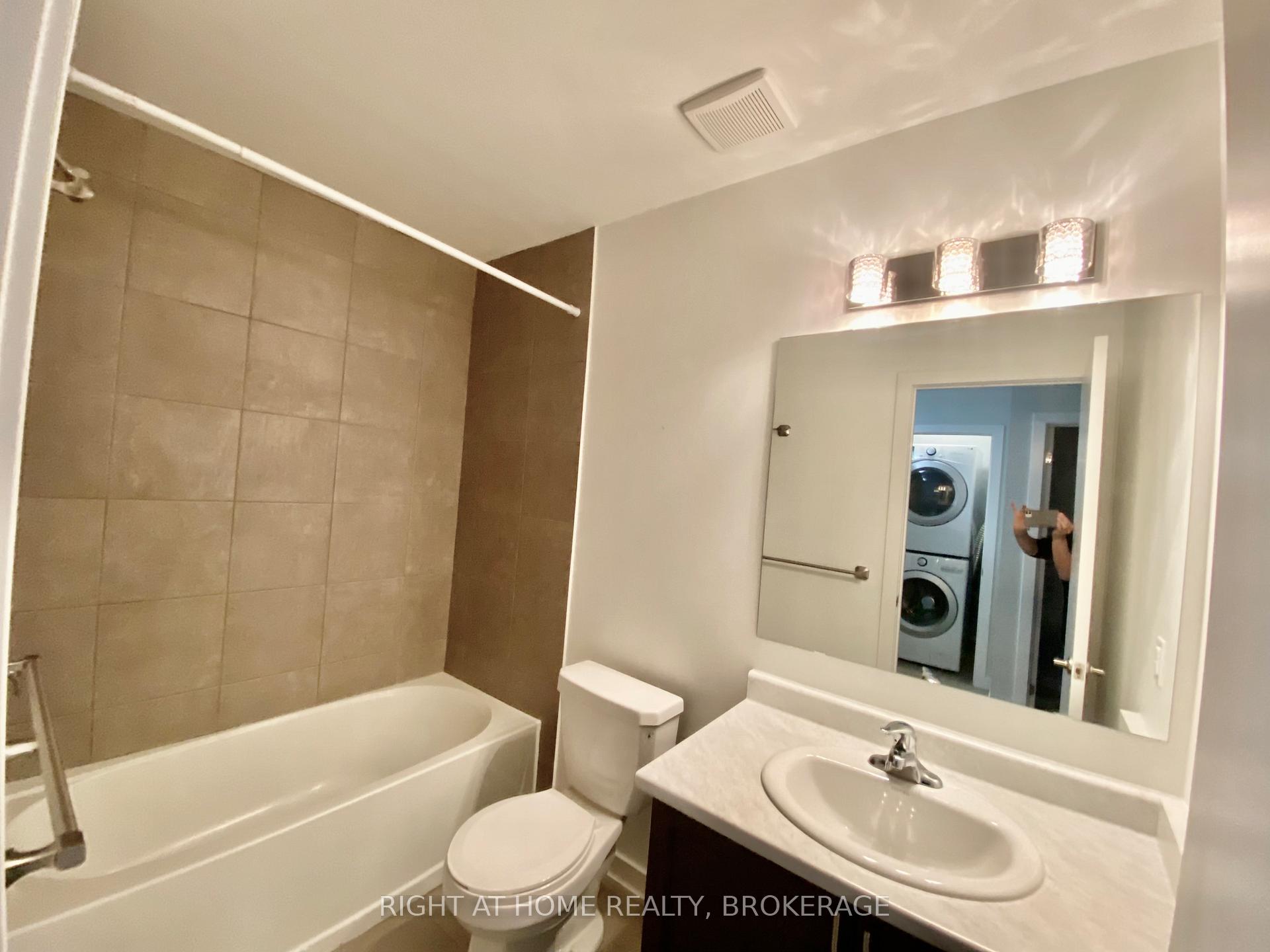 Photo 12 of Unit 85, 590 North Service Road, Hamilton, Stoney Creek — HOMEH