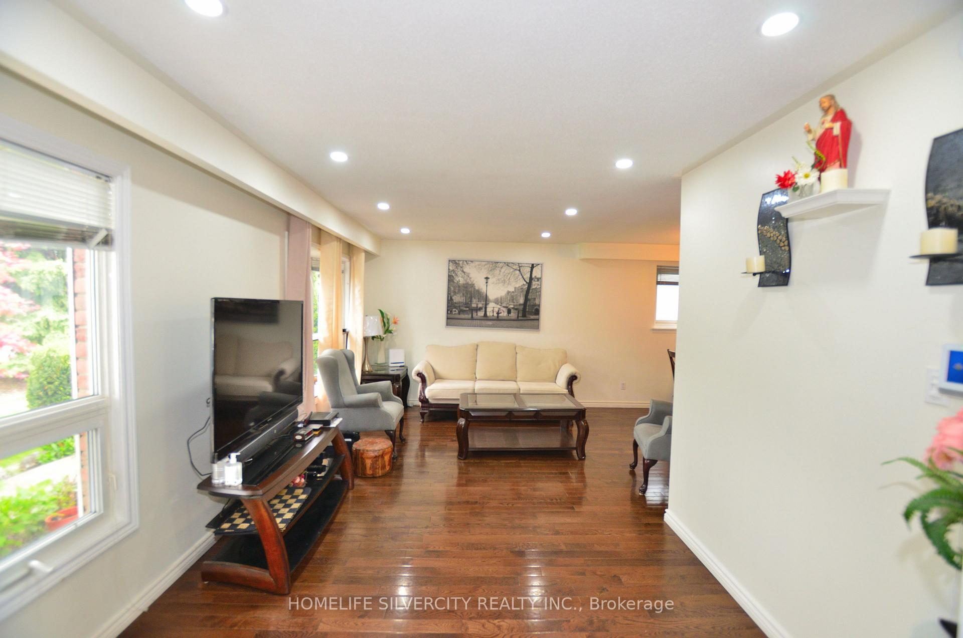 Photo 7 of 35 Geneva Crescent, Brampton, Northgate — HOMEH