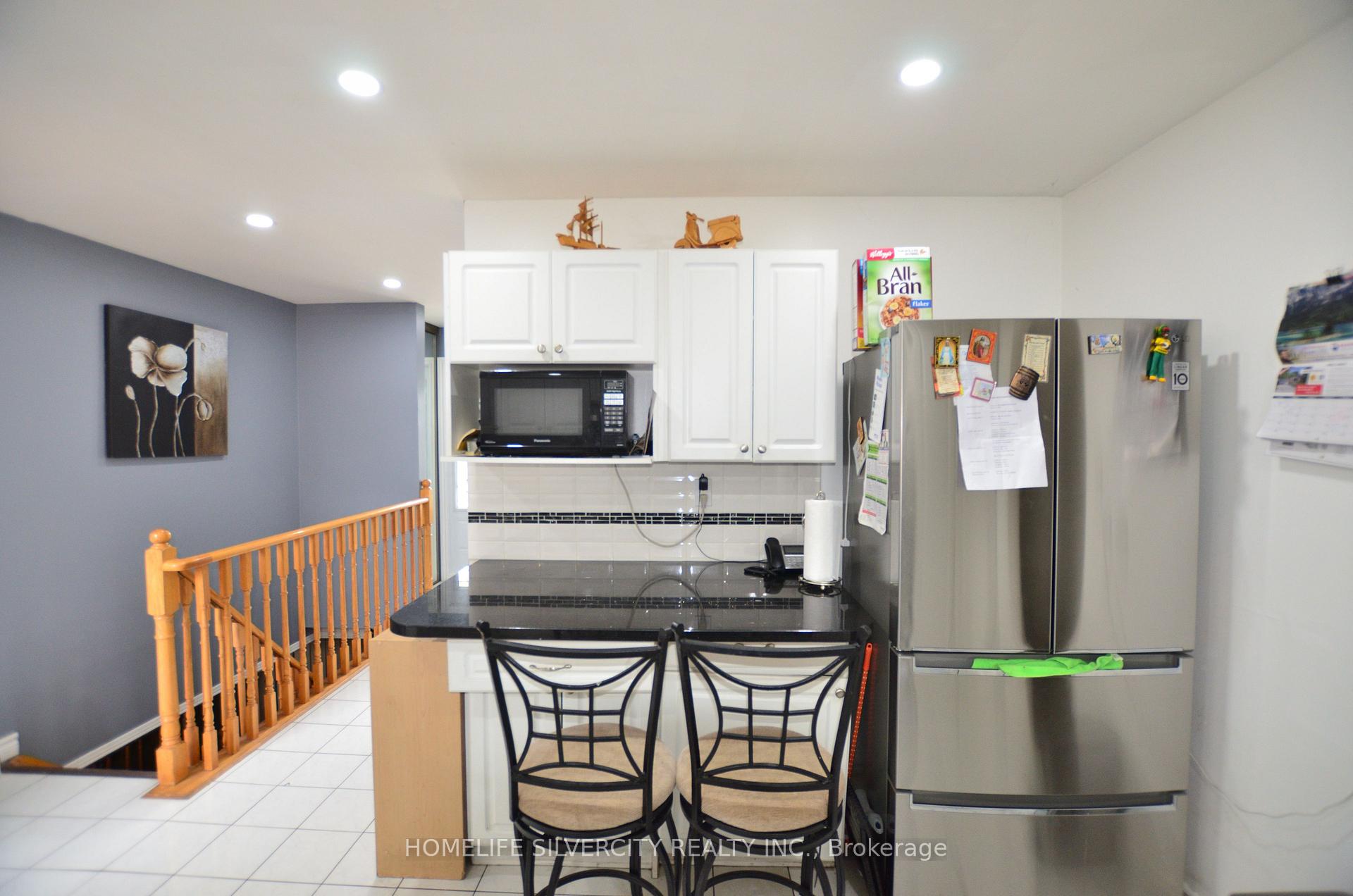 Photo 16 of 35 Geneva Crescent, Brampton, Northgate — HOMEH
