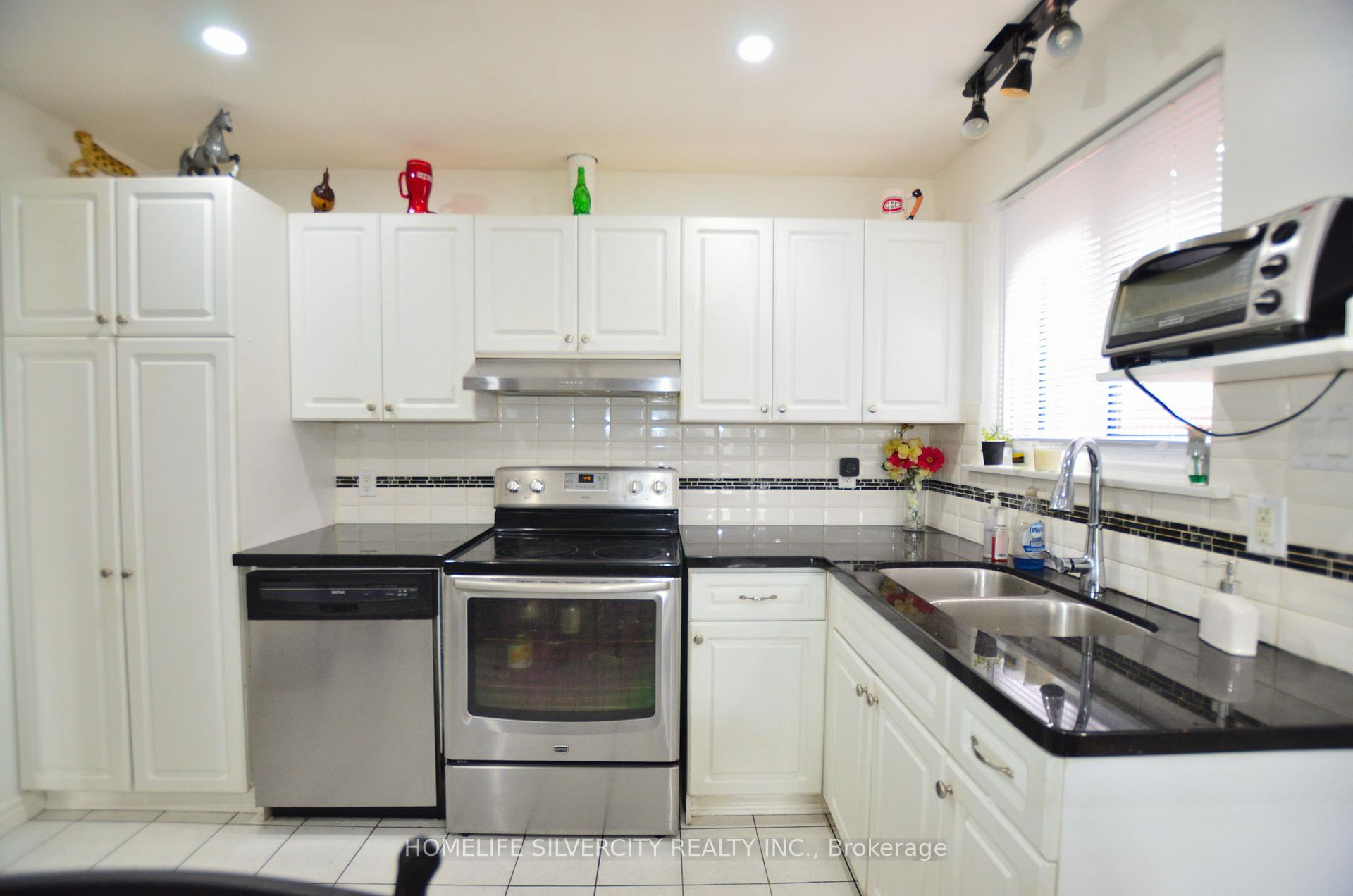 Photo 17 of 35 Geneva Crescent, Brampton, Northgate — HOMEH