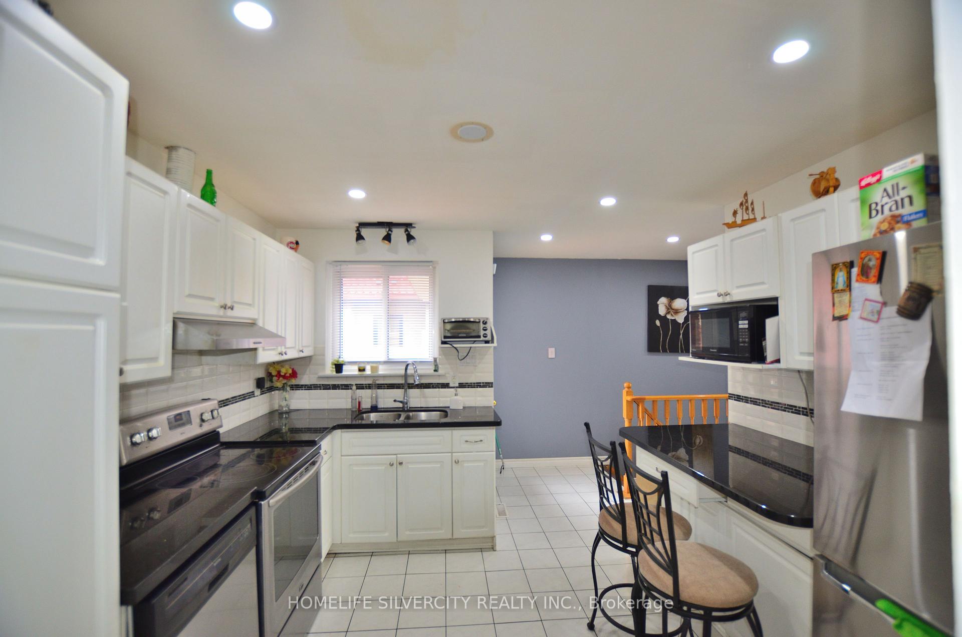 Photo 18 of 35 Geneva Crescent, Brampton, Northgate — HOMEH