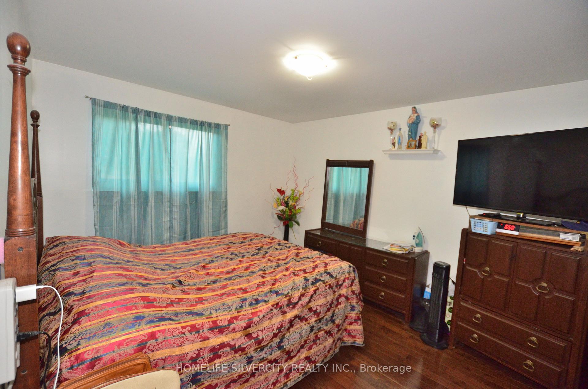 Photo 22 of 35 Geneva Crescent, Brampton, Northgate — HOMEH