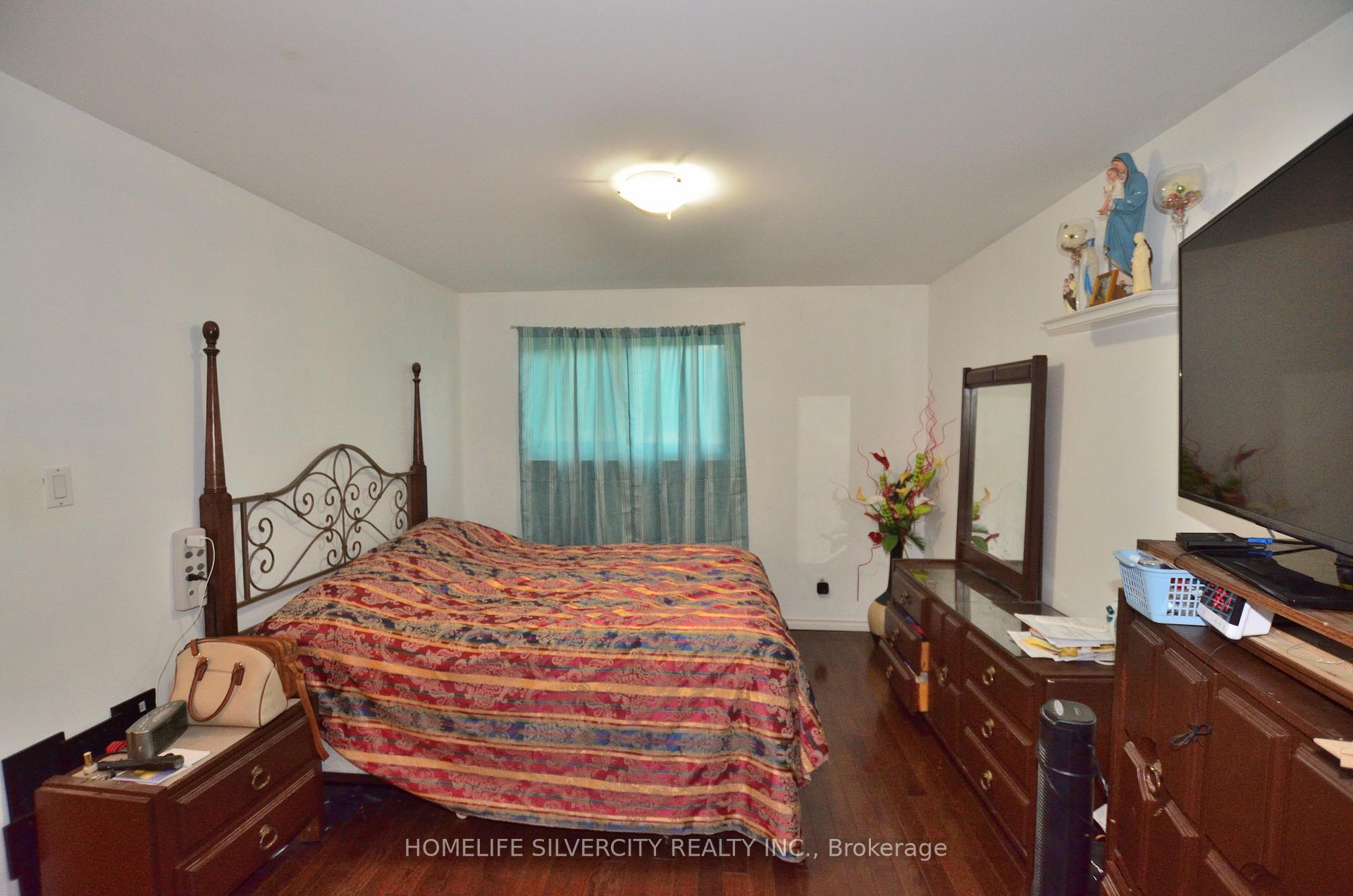 Photo 23 of 35 Geneva Crescent, Brampton, Northgate — HOMEH