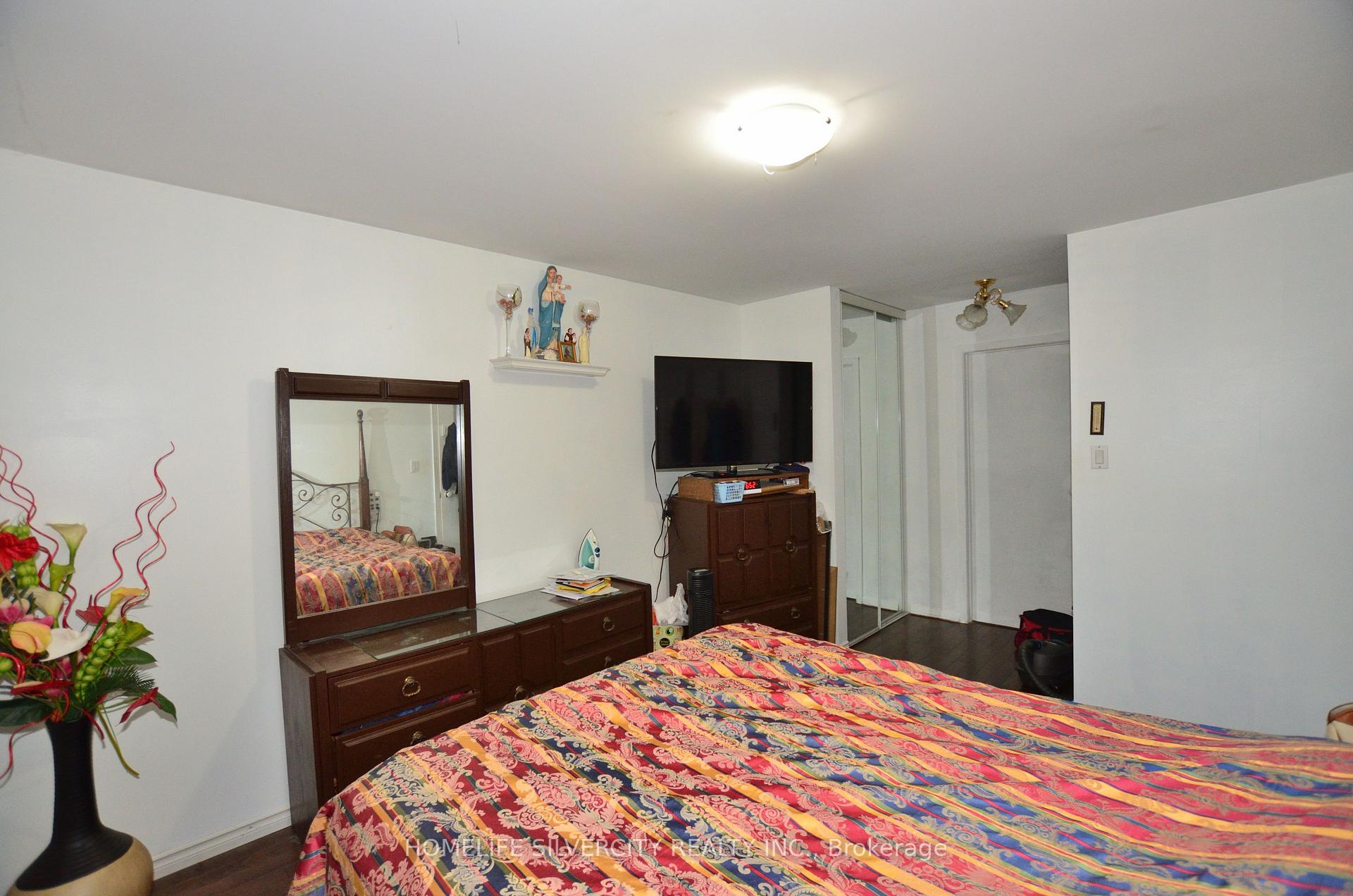 Photo 25 of 35 Geneva Crescent, Brampton, Northgate — HOMEH