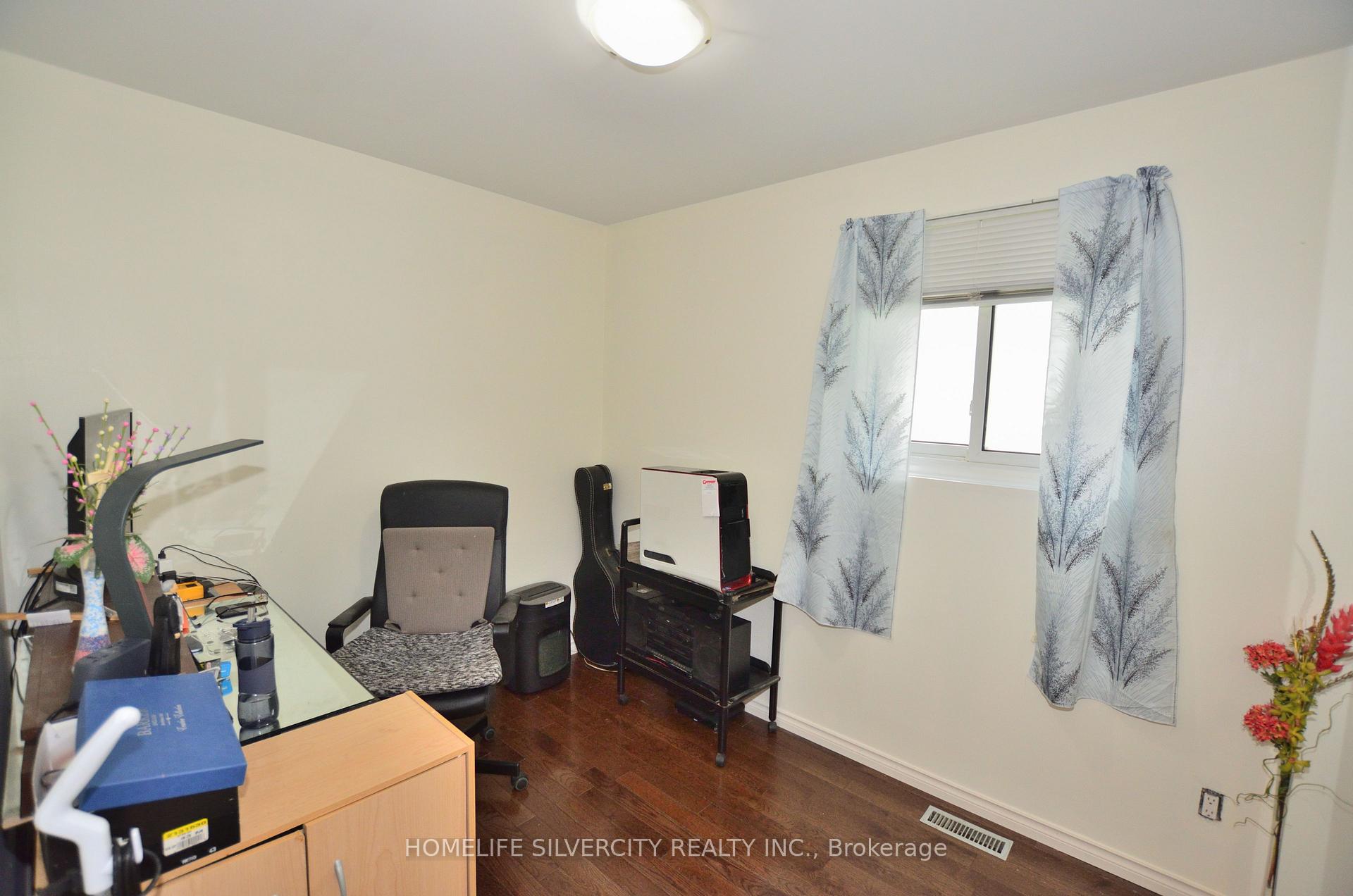 Photo 31 of 35 Geneva Crescent, Brampton, Northgate — HOMEH