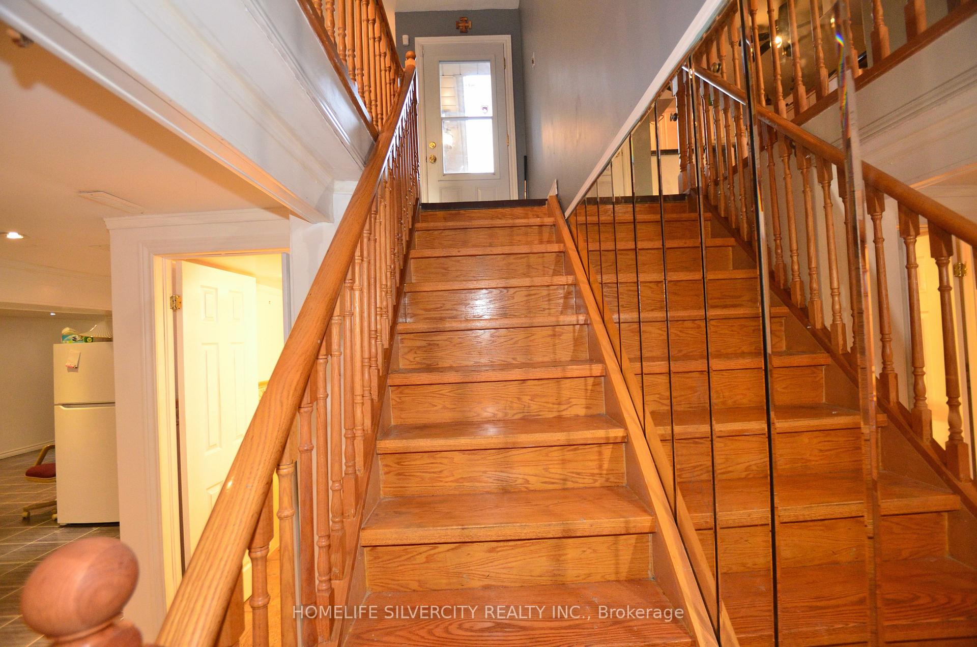 Photo 34 of 35 Geneva Crescent, Brampton, Northgate — HOMEH