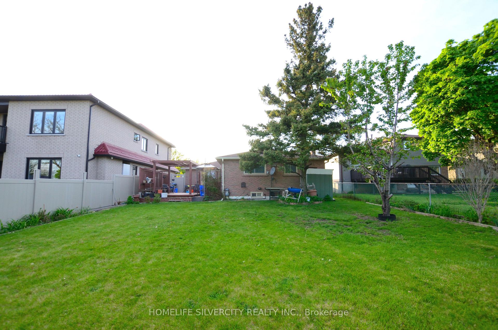 Photo 46 of 35 Geneva Crescent, Brampton, Northgate — HOMEH