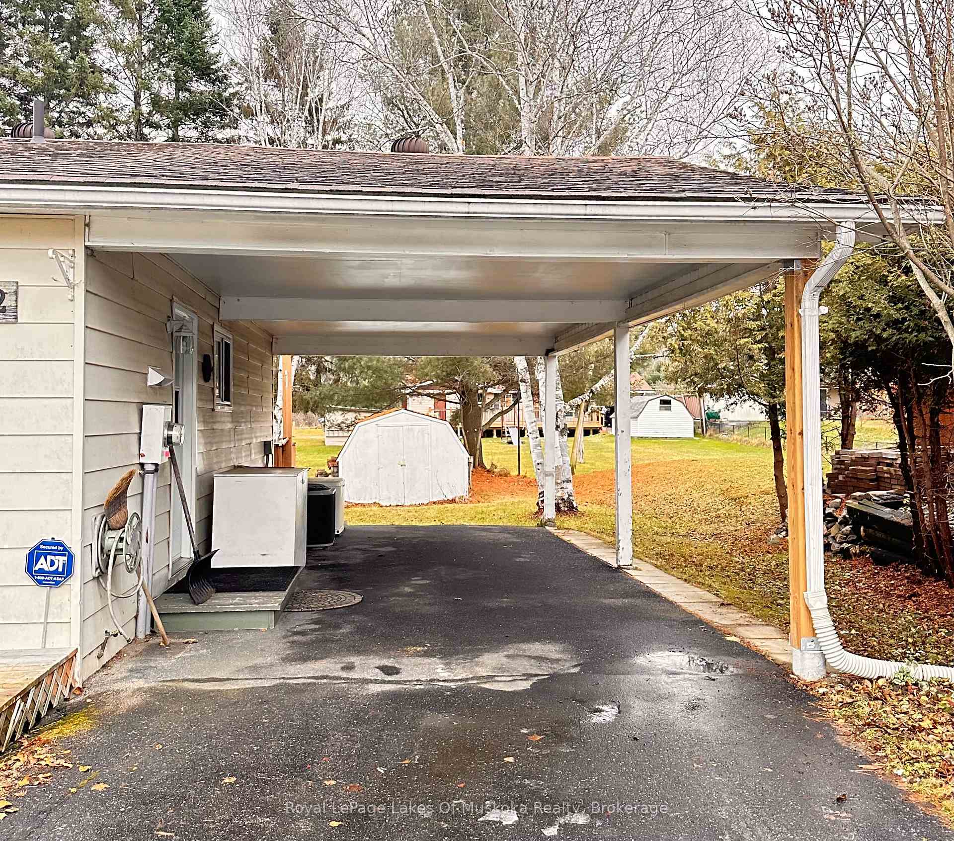 Photo 2 of 222 Queen Street, Burk's Falls — HOMEH