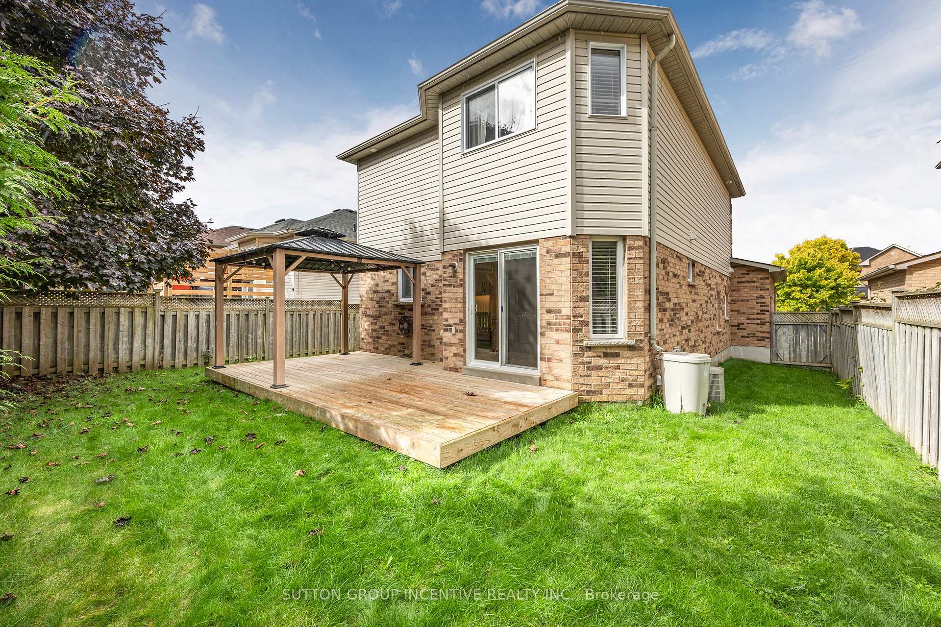 Photo 2 of 21 Leslie Avenue, Barrie, Holly — HOMEH