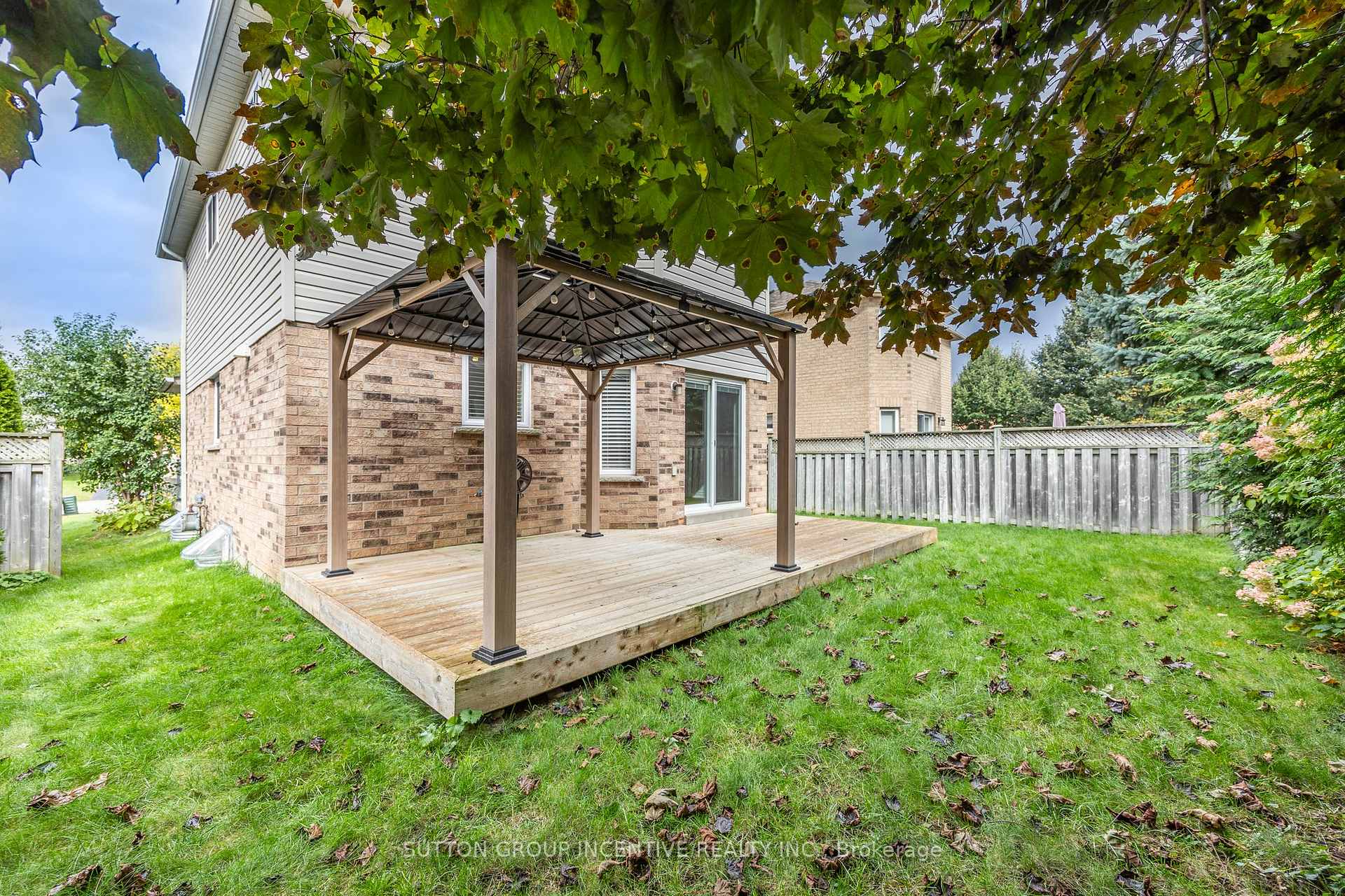 Photo 3 of 21 Leslie Avenue, Barrie, Holly — HOMEH