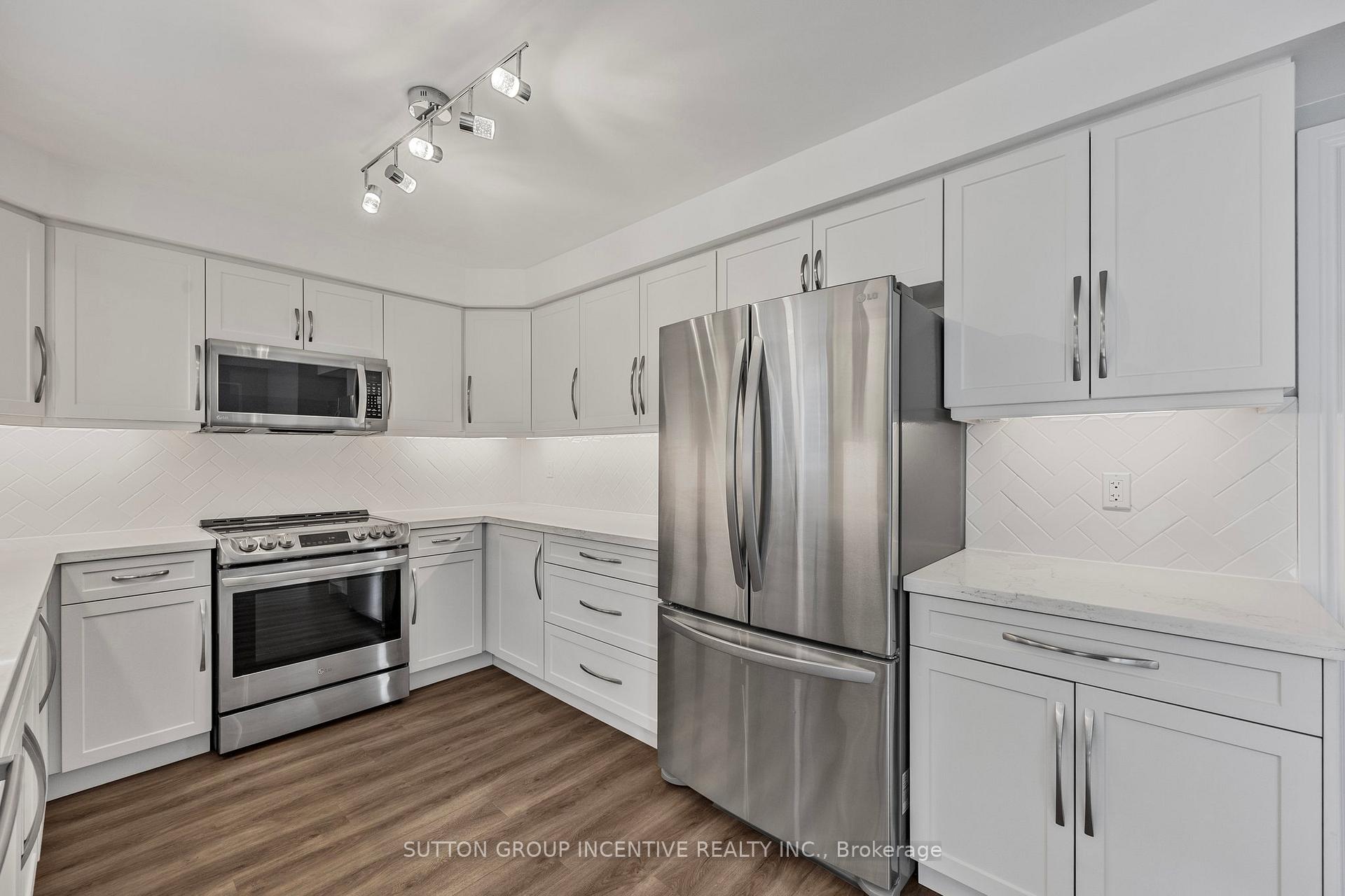 Photo 10 of 21 Leslie Avenue, Barrie, Holly — HOMEH