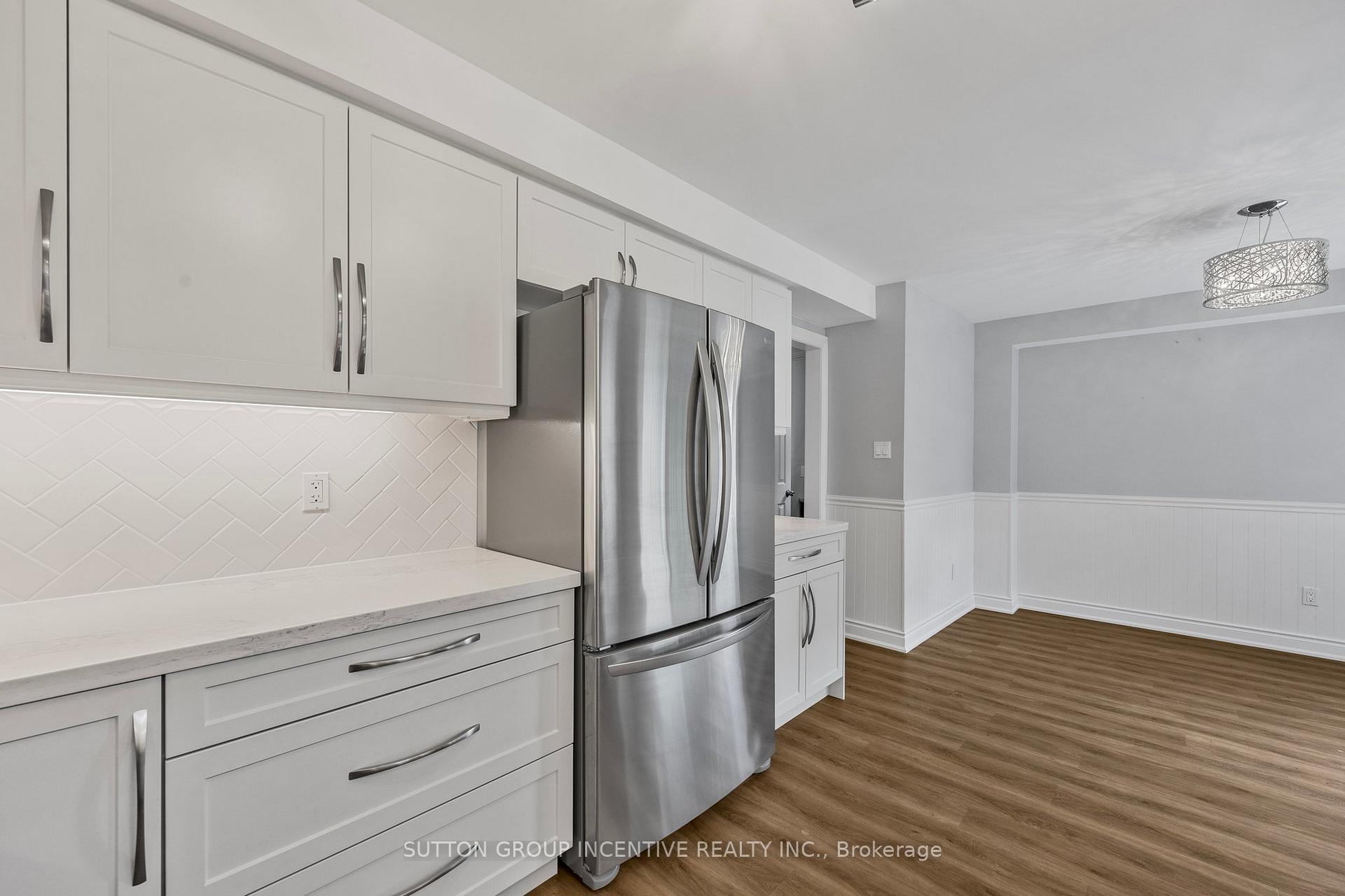 Photo 12 of 21 Leslie Avenue, Barrie, Holly — HOMEH