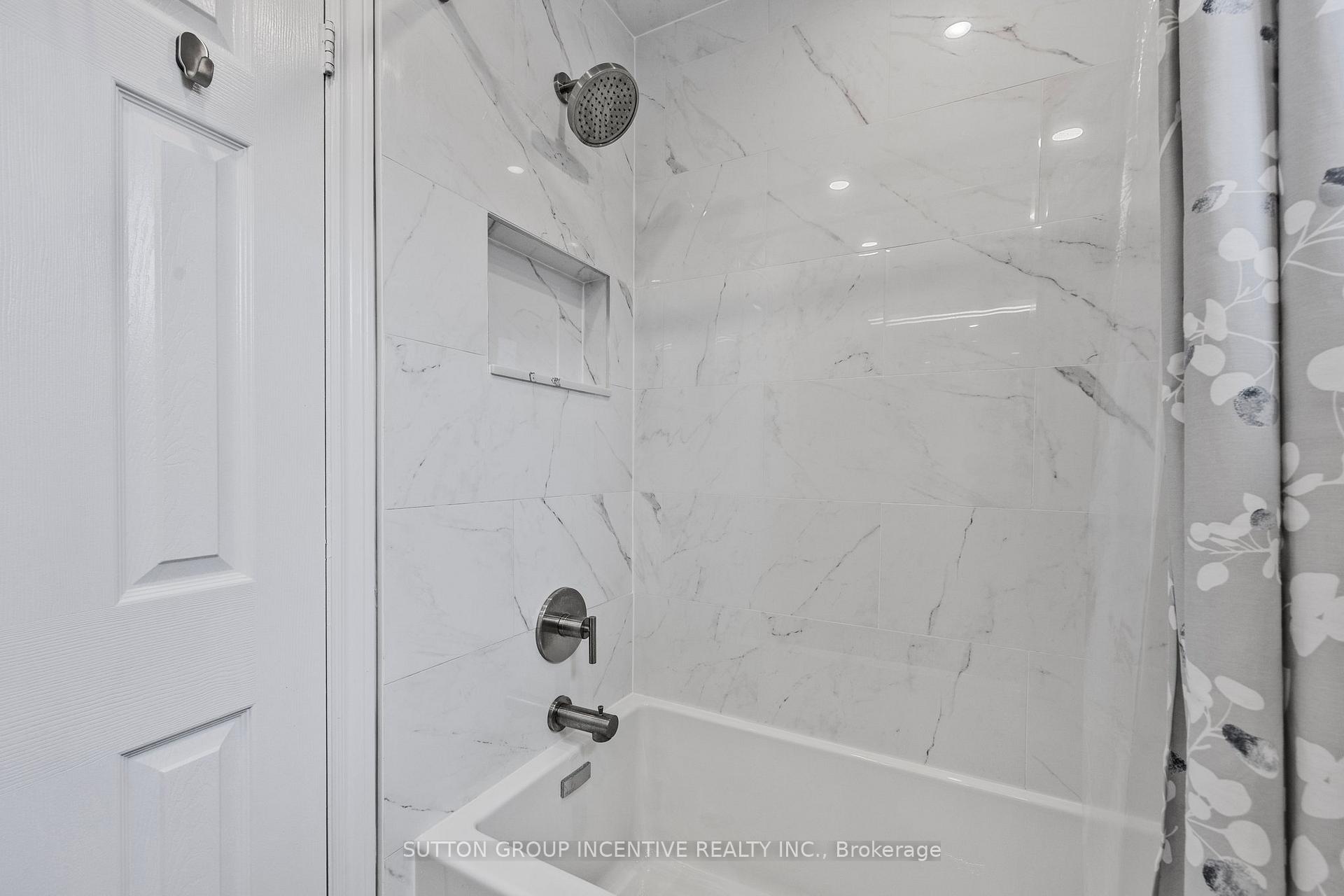 Photo 21 of 21 Leslie Avenue, Barrie, Holly — HOMEH