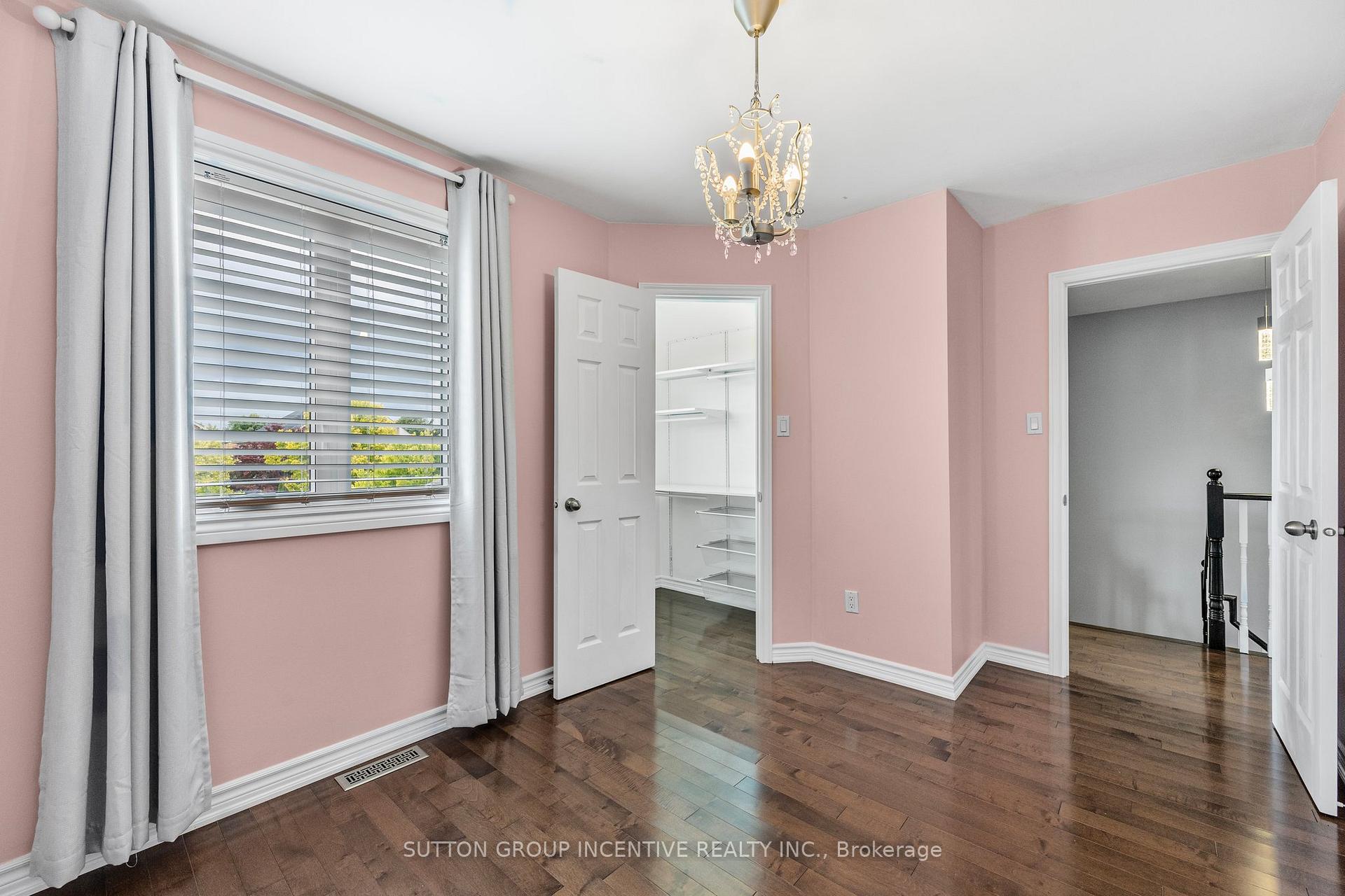 Photo 24 of 21 Leslie Avenue, Barrie, Holly — HOMEH