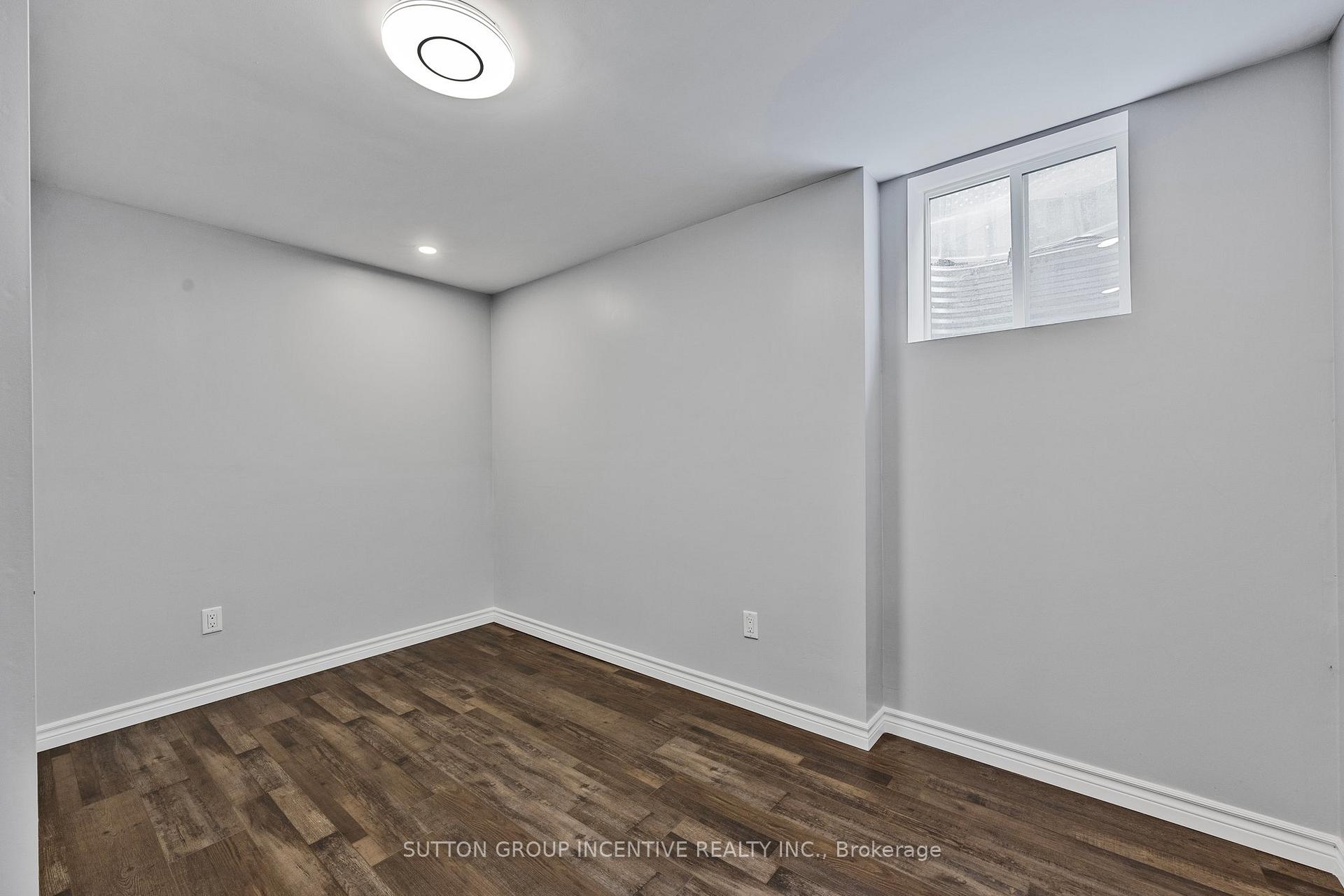 Photo 31 of 21 Leslie Avenue, Barrie, Holly — HOMEH