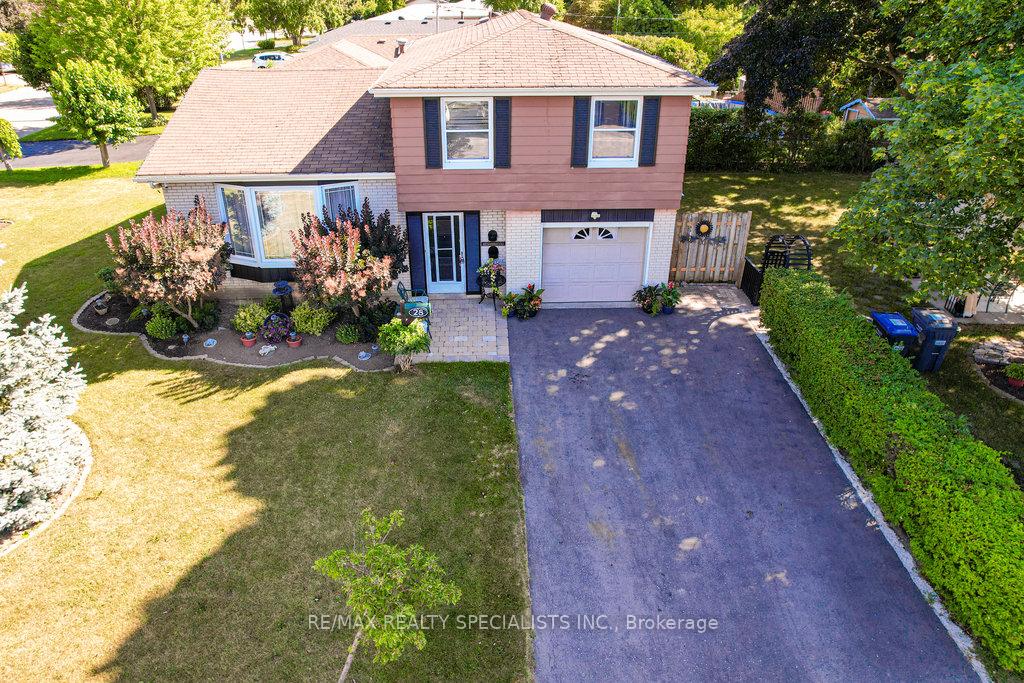 Front of 28 Bromley Crescent