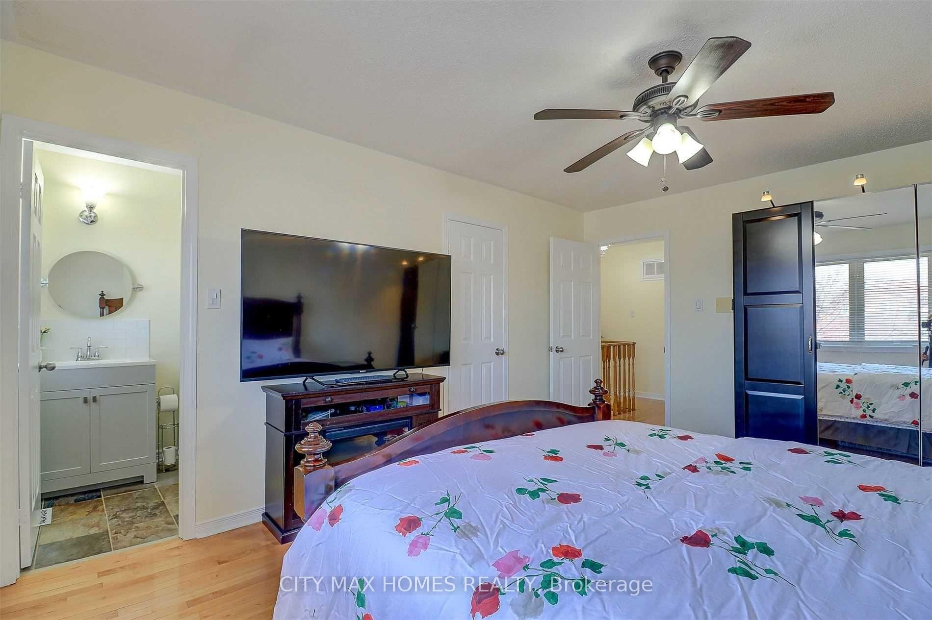 Photo 13 of 4 Cranberry Crescent, Brampton, Fletcher's Creek South — HOMEH