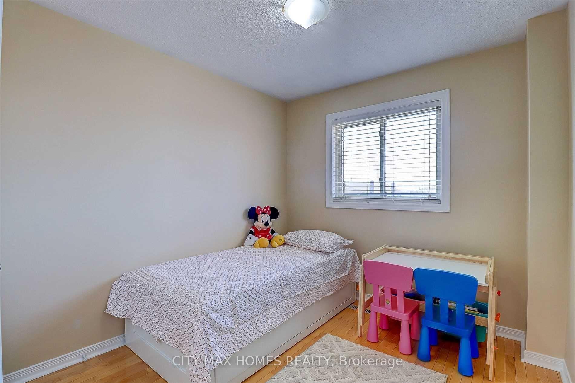 Photo 17 of 4 Cranberry Crescent, Brampton, Fletcher's Creek South — HOMEH