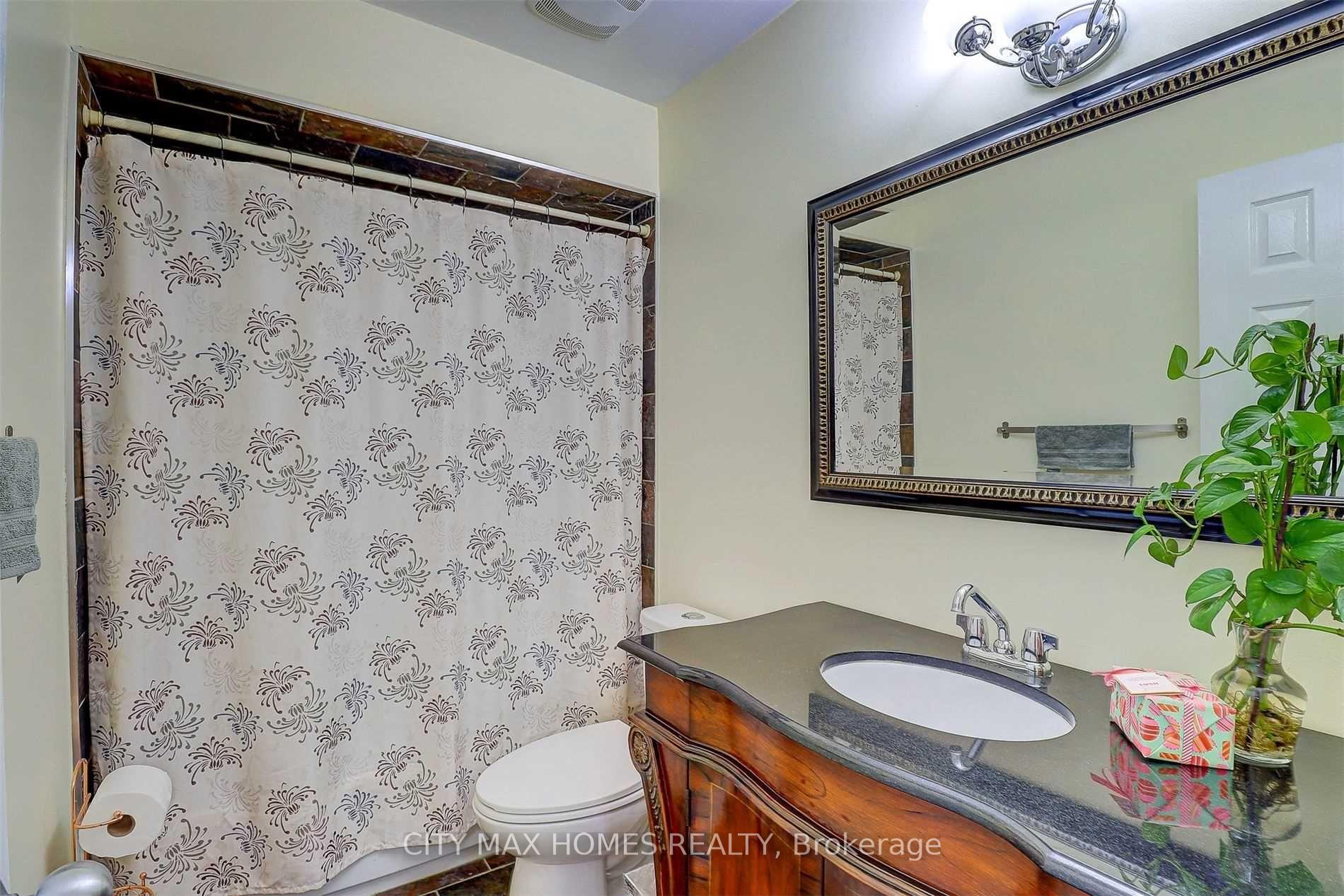 Photo 19 of 4 Cranberry Crescent, Brampton, Fletcher's Creek South — HOMEH
