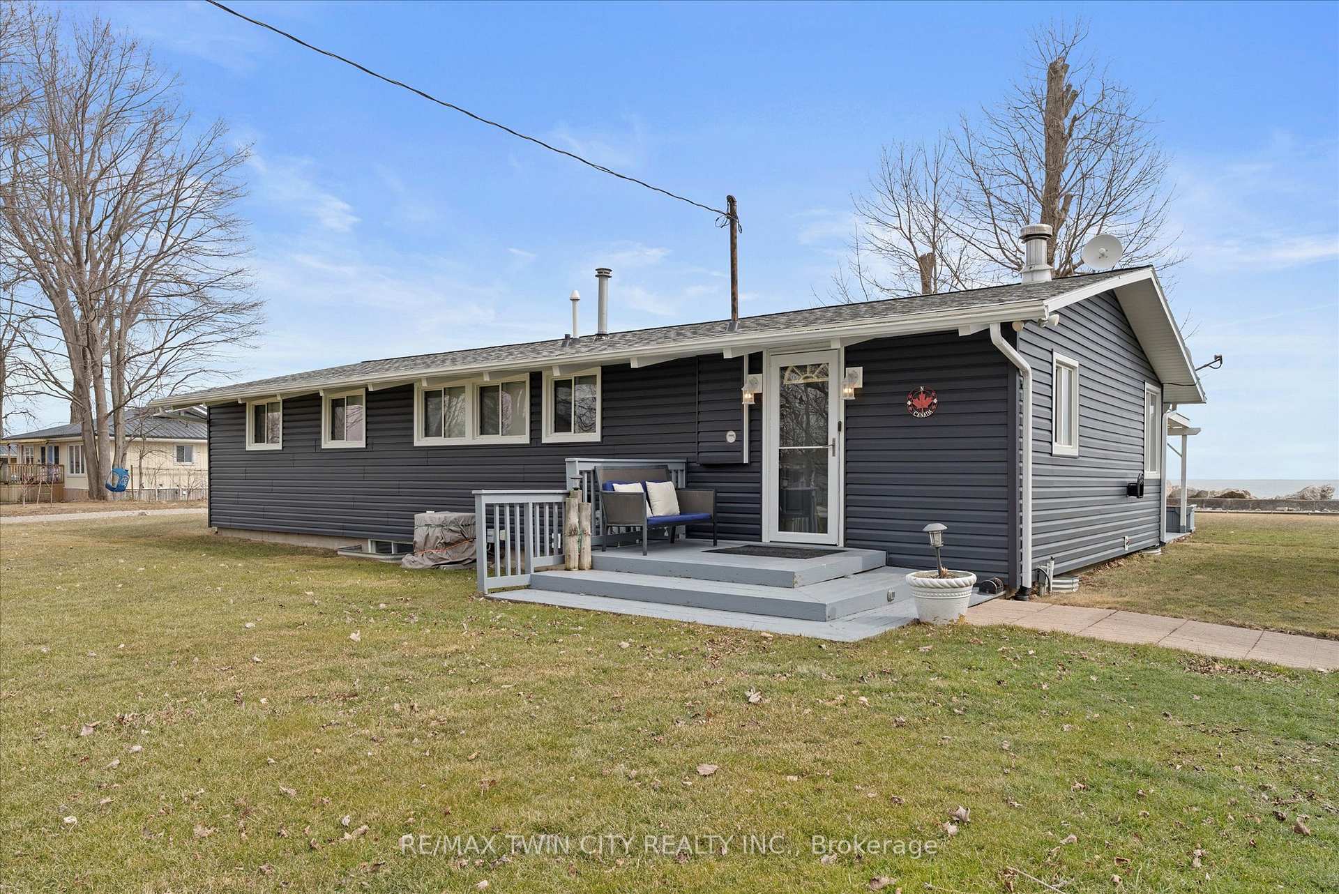 Photo 4 of 244 Cotterie Park, Leamington — HOMEH
