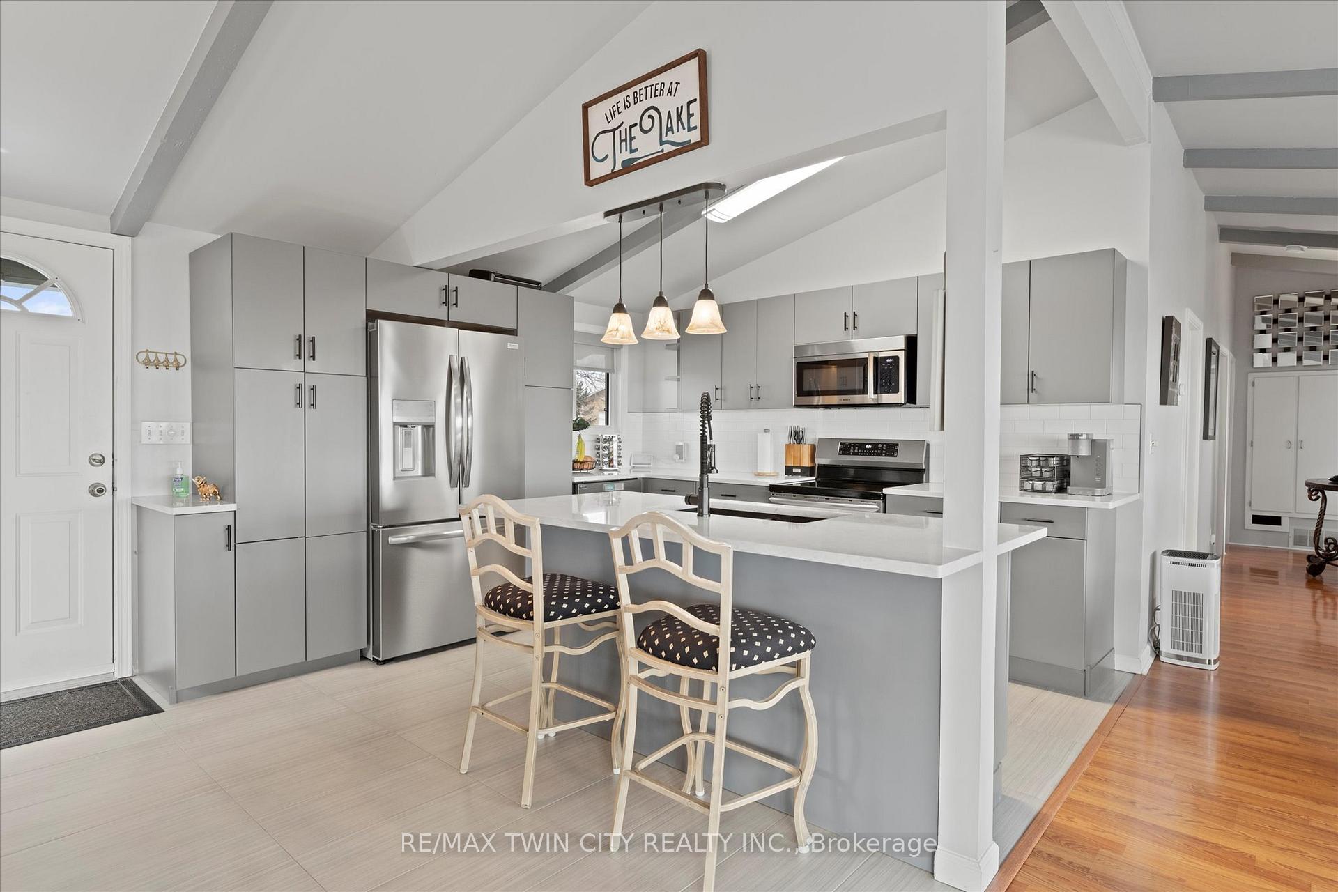 Photo 15 of 244 Cotterie Park, Leamington — HOMEH