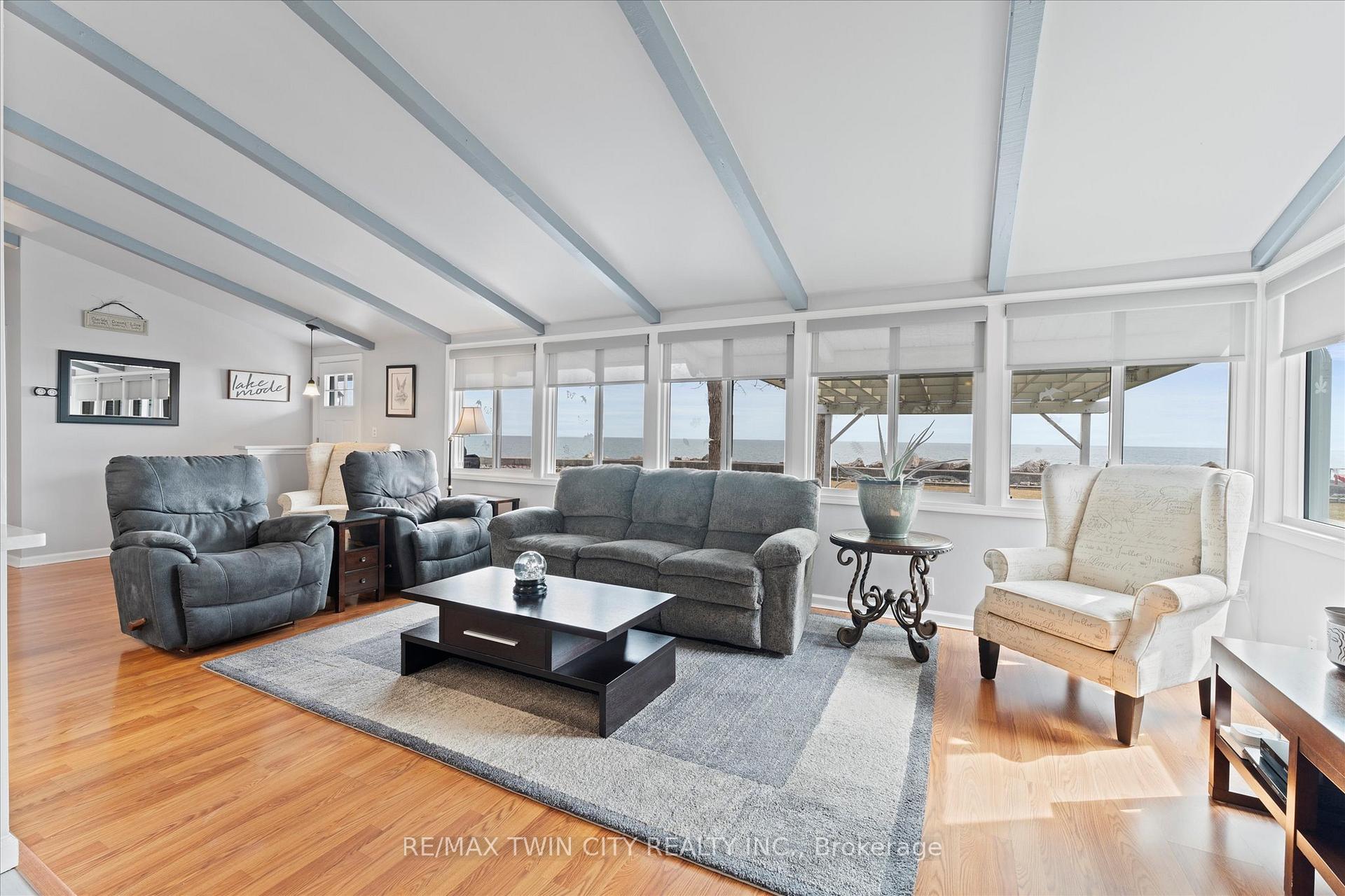 Photo 18 of 244 Cotterie Park, Leamington — HOMEH
