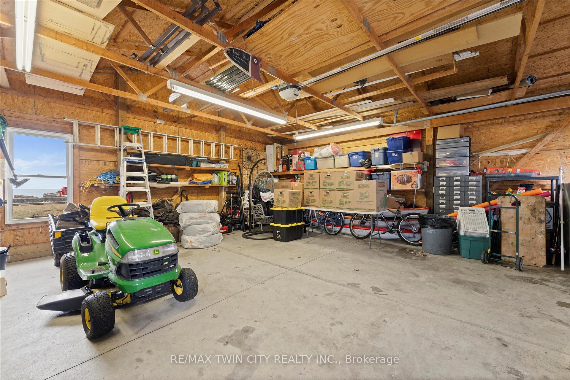 Photo 31 of 244 Cotterie Park, Leamington — HOMEH