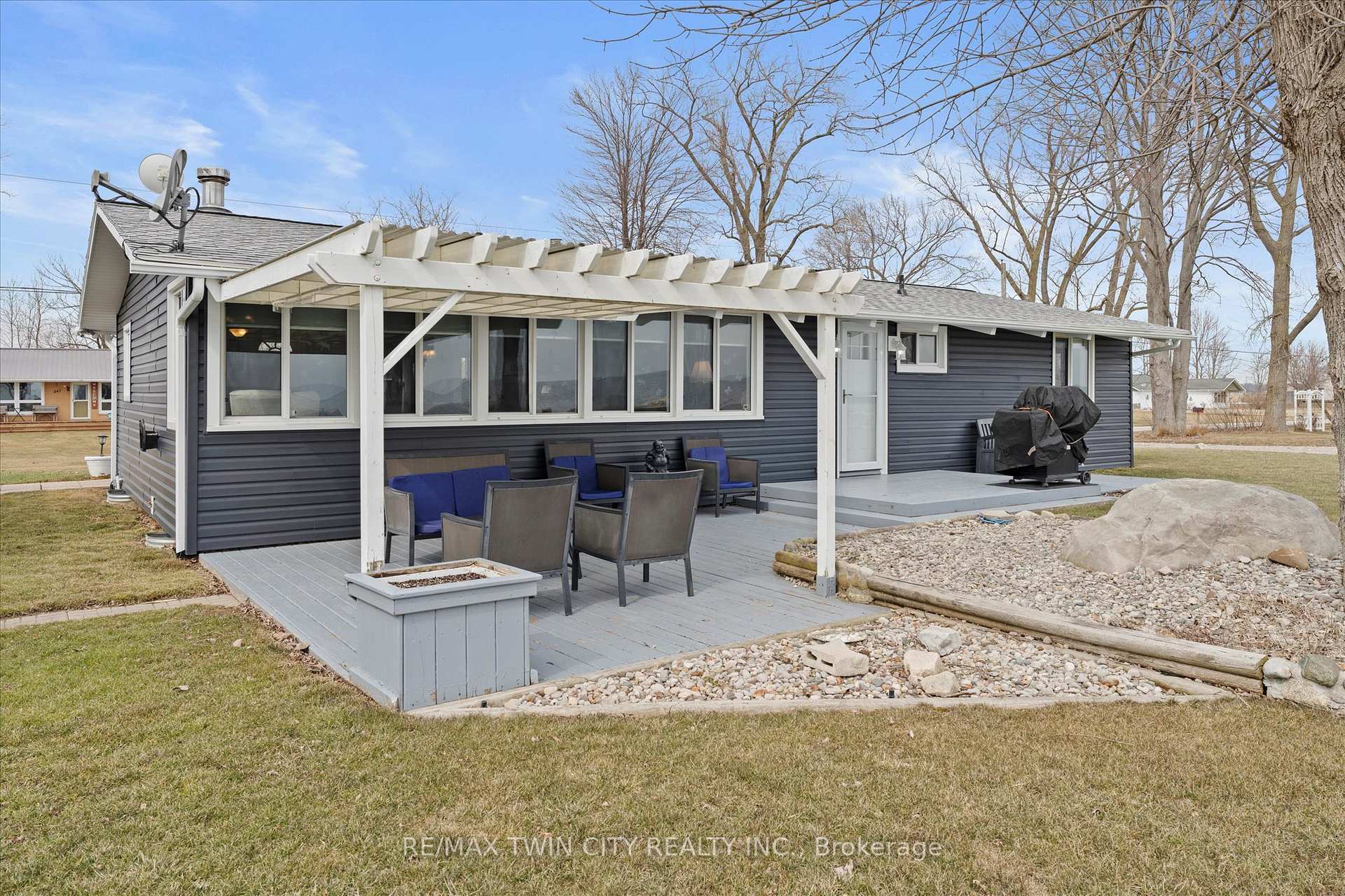 Photo 34 of 244 Cotterie Park, Leamington — HOMEH