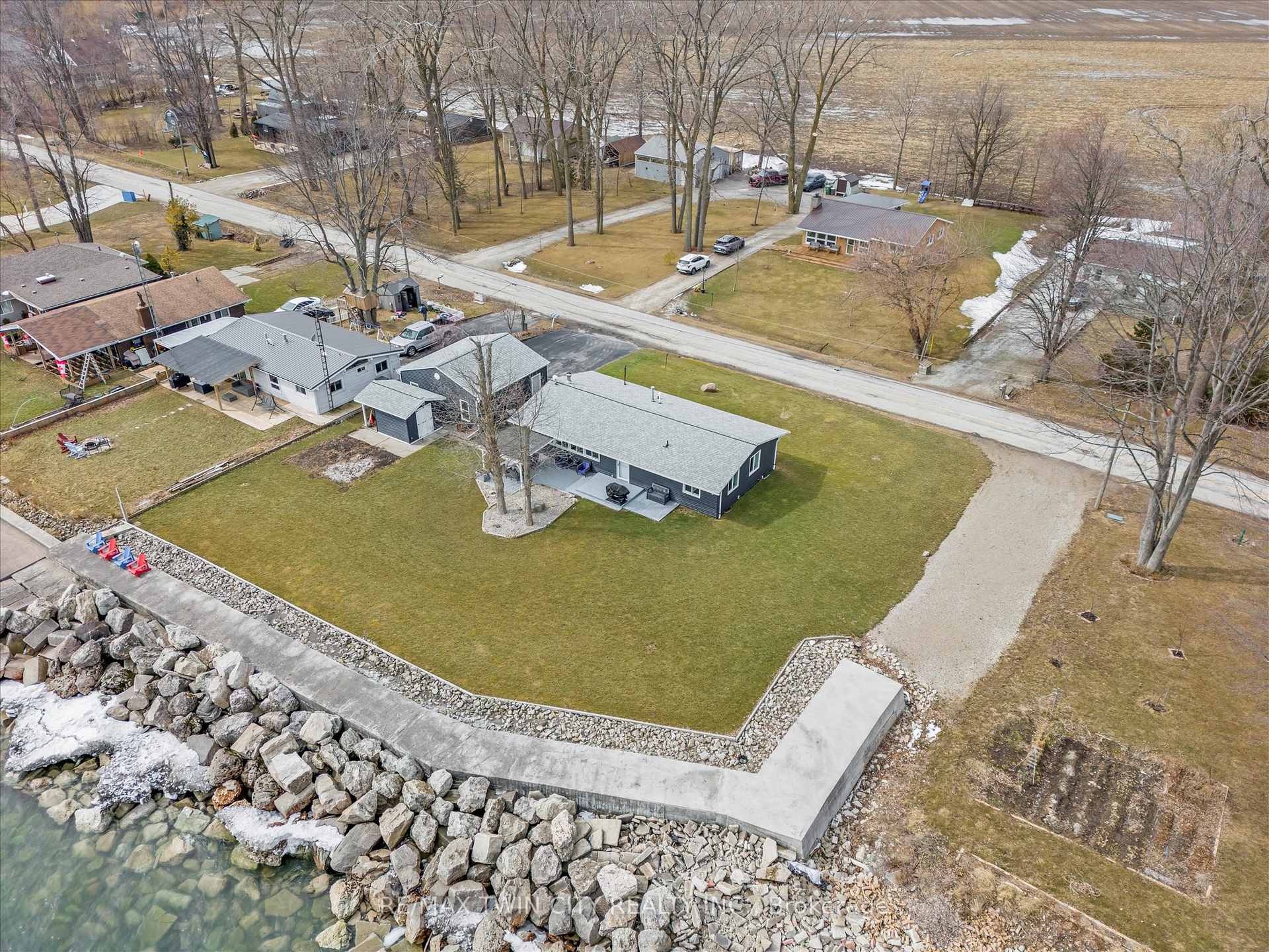 Photo 40 of 244 Cotterie Park, Leamington — HOMEH