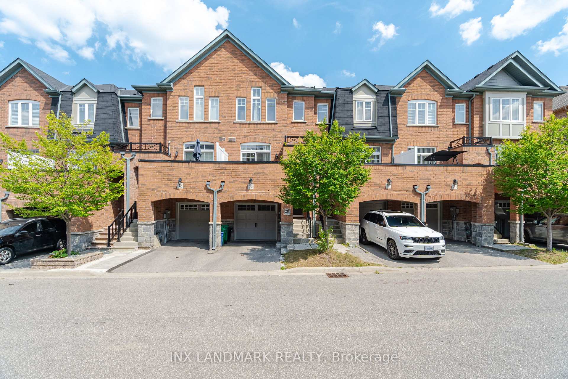 Photo 2 of 72 Magdalene Crescent, Brampton, Heart Lake — HOMEH