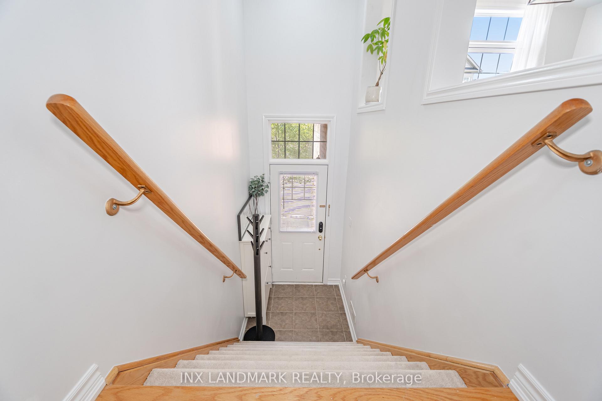 Photo 5 of 72 Magdalene Crescent, Brampton, Heart Lake — HOMEH
