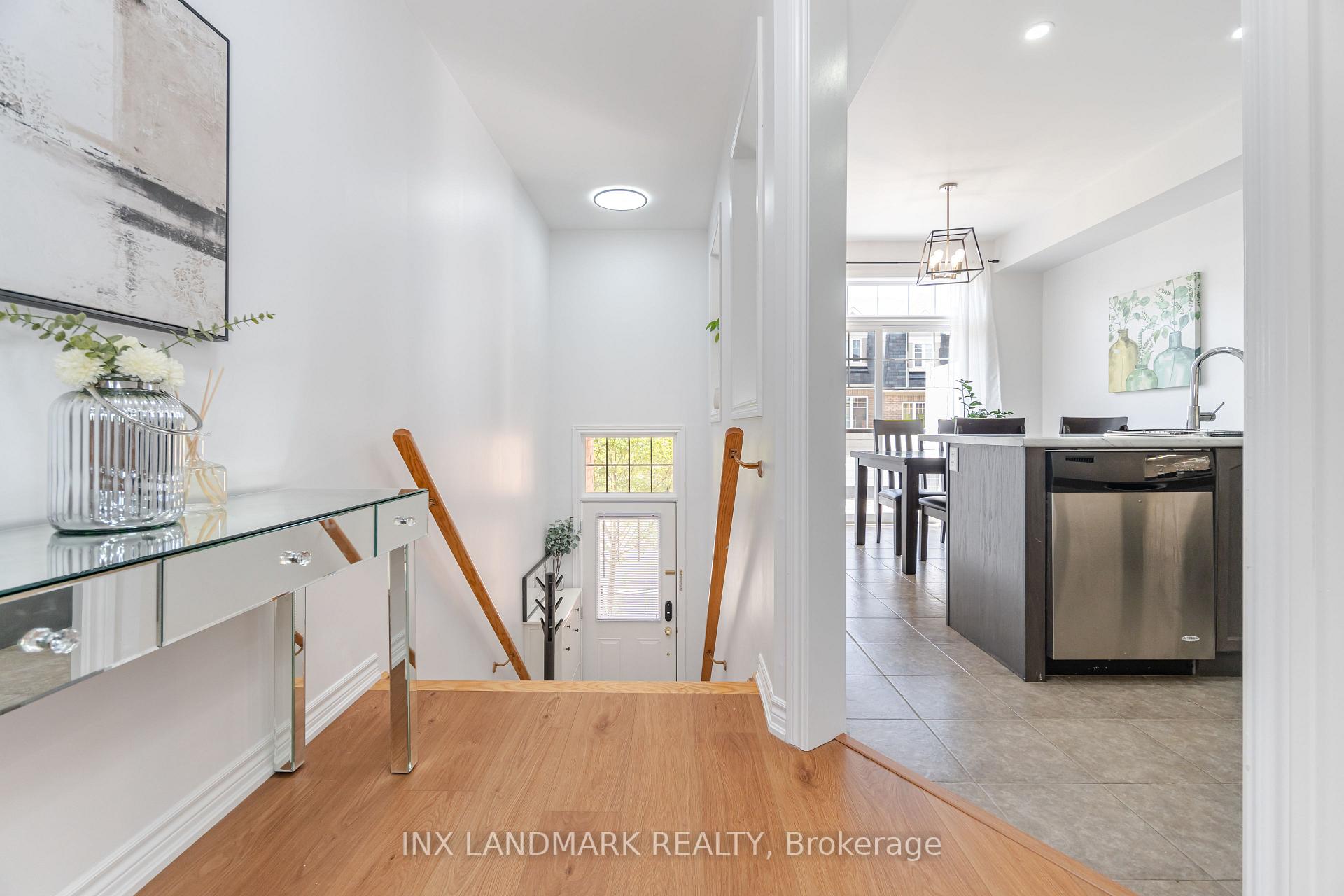 Photo 6 of 72 Magdalene Crescent, Brampton, Heart Lake — HOMEH