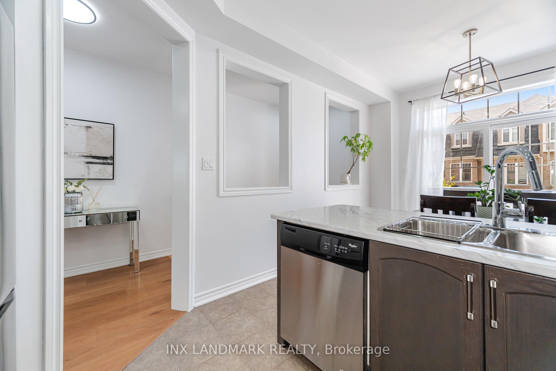Photo 11 of 72 Magdalene Crescent, Brampton, Heart Lake — HOMEH